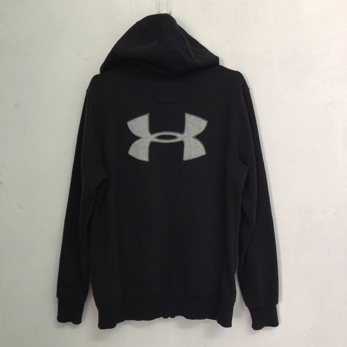 Japanese Brand Under amour faded big logo sweatshirt Size US L / EU 52-54 / 3 - 1 Thumbnail