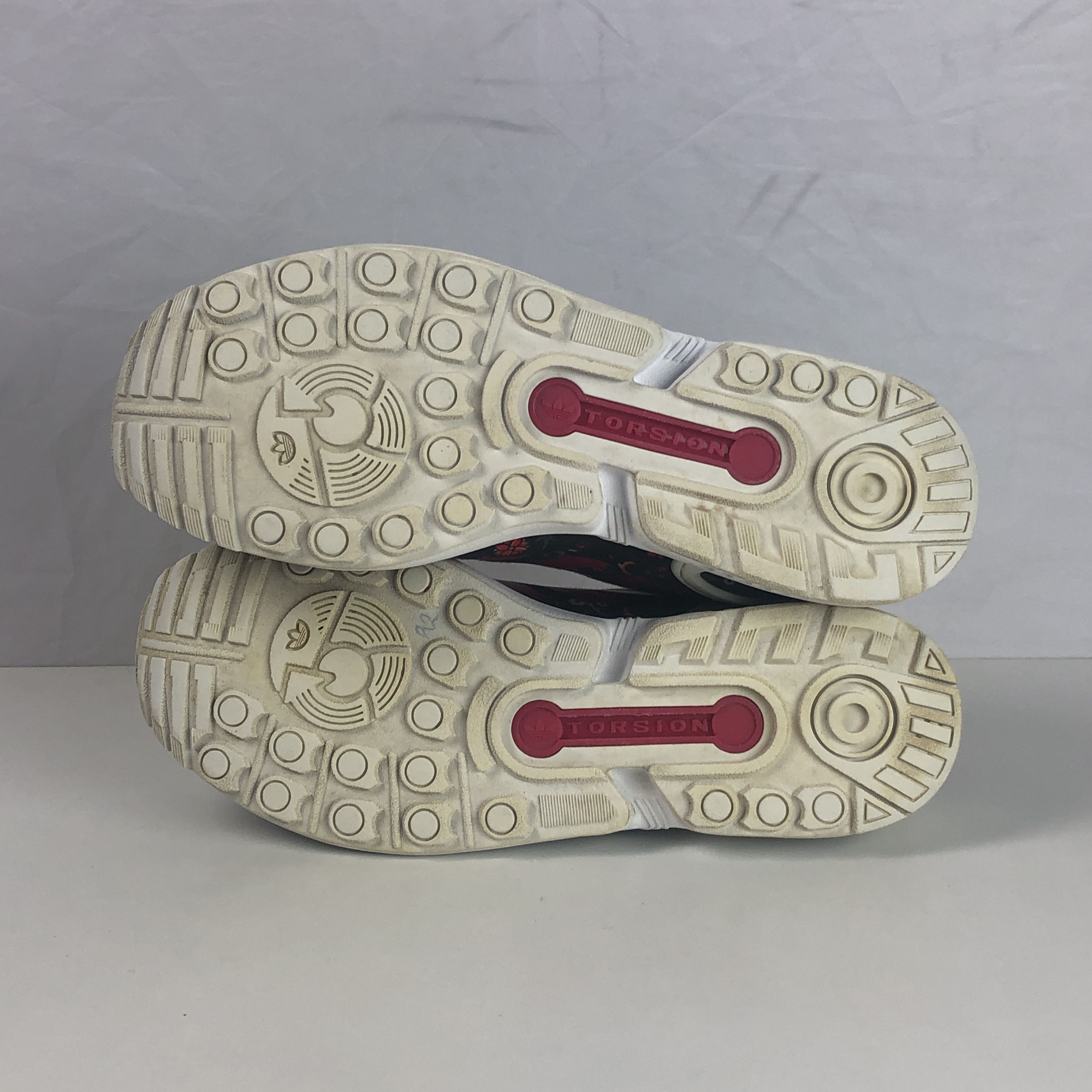 Flower゜・*:.。❁ Adidas ZX flower Pack US 9 1/2 EU 42