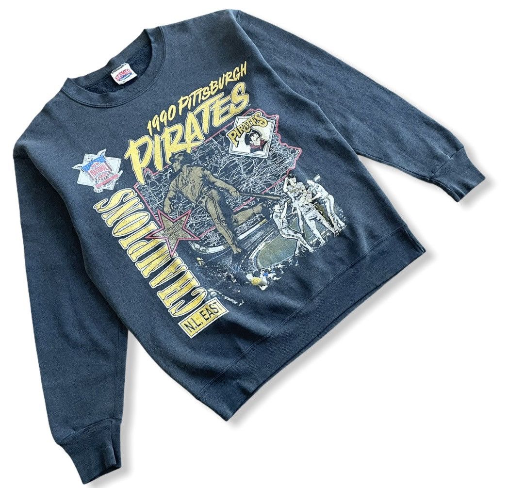 MLB 1990 Pittsburg Pirates Stadium History Chest Logo Sweaters Size US L / EU 52-54 / 3 - 3 Thumbnail