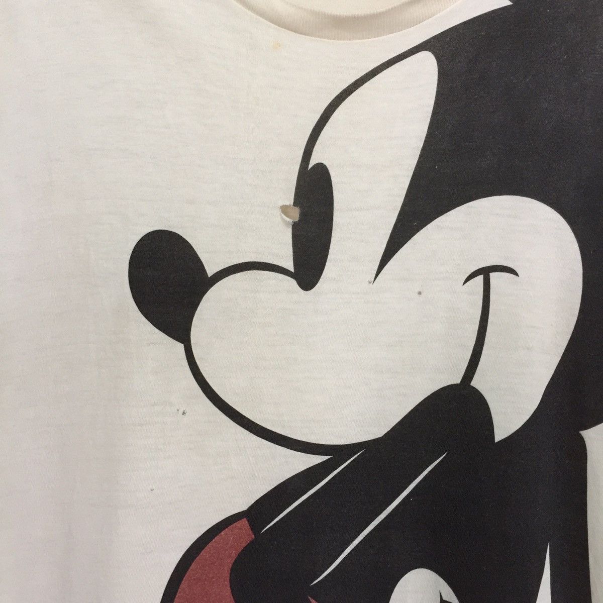 Disney × Mickey Mouse × Uniqlo Big logo mickey mouse uniqlo tshirt Size US XL / EU 56 / 4 - 4 Thumbnail