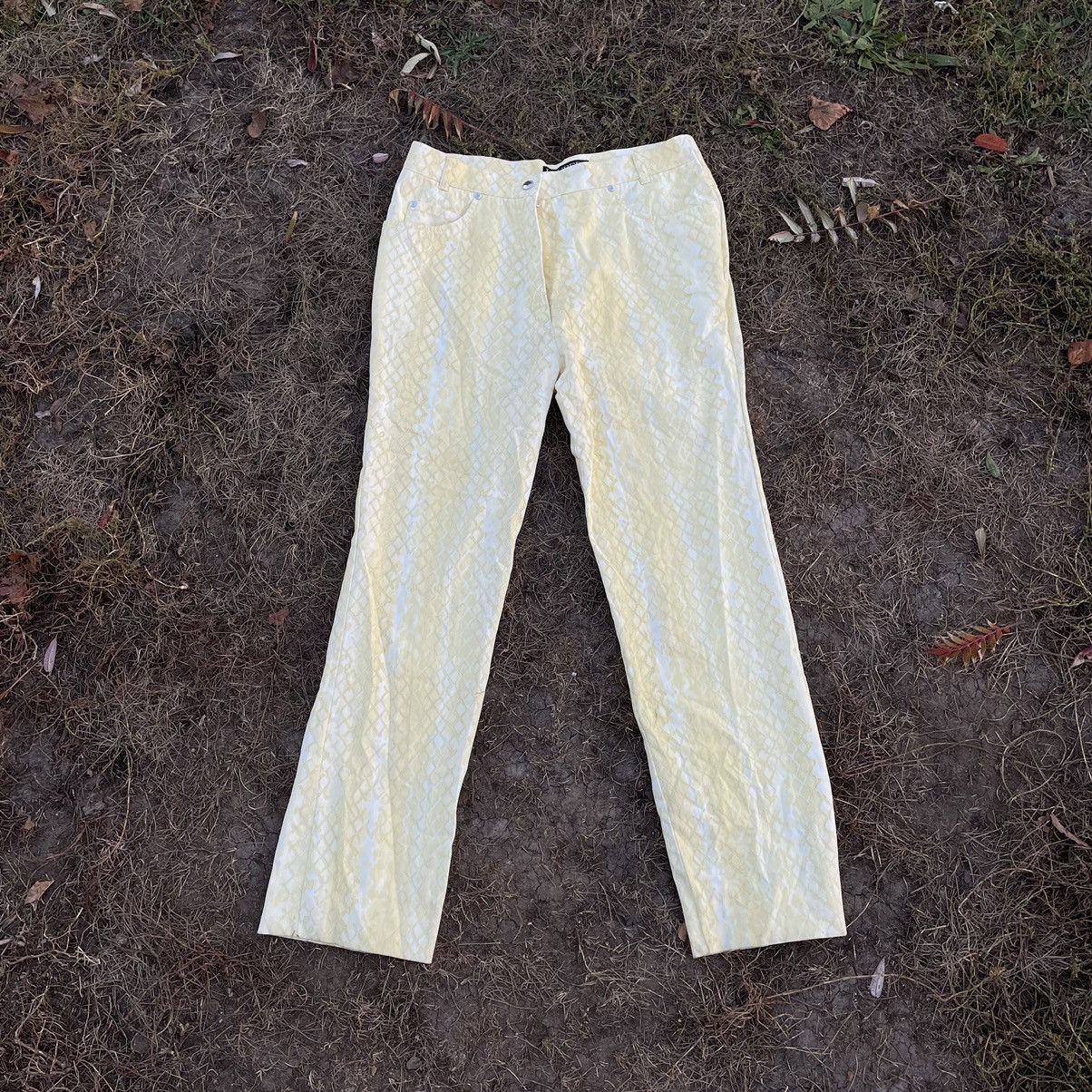 Vintage Vintage 90s Baggy Chino Pants Yellow Print Streetwear 30 Size 30" / US 8 / IT 44 - 1 Thumbnail