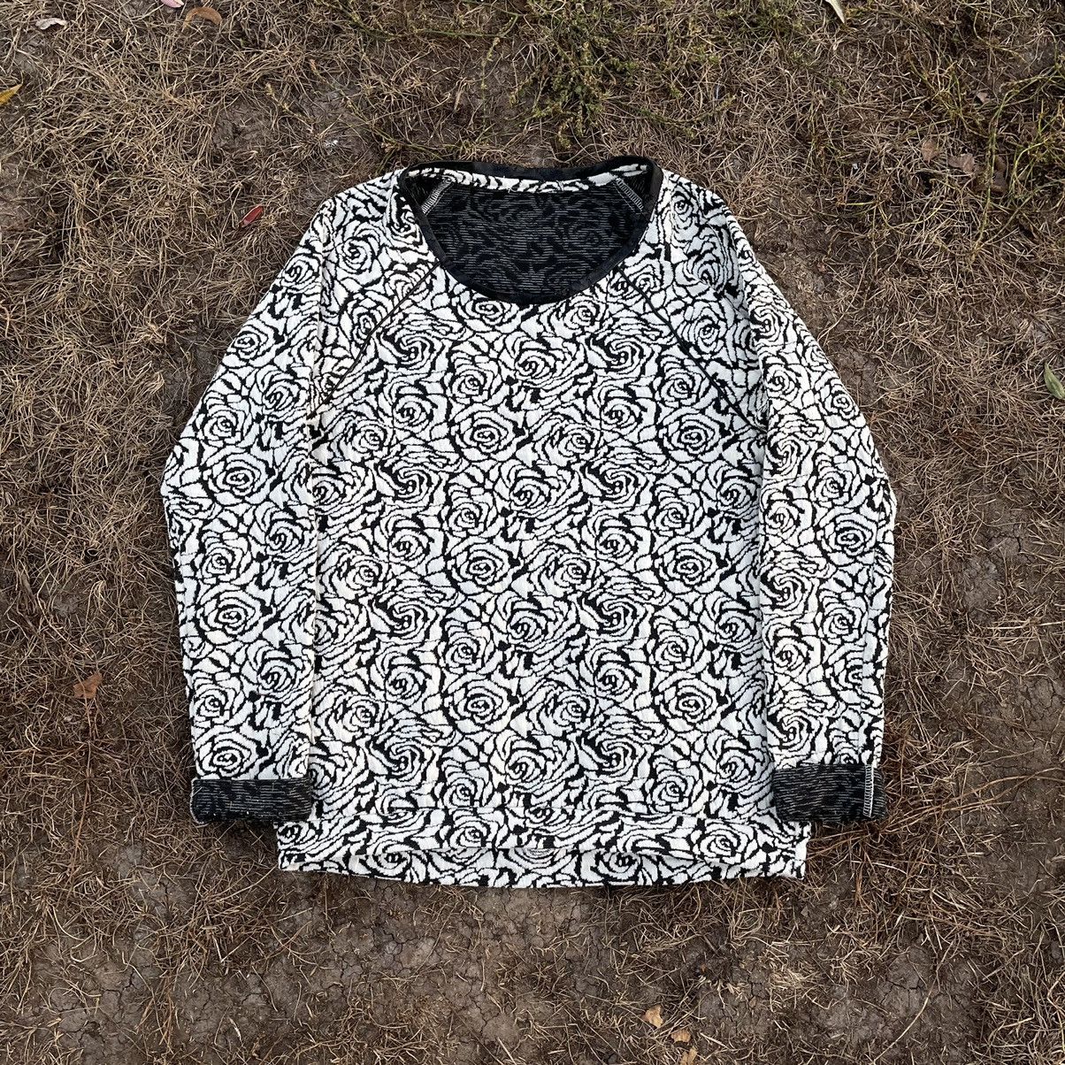 Vintage Vintage Y2K All Over Print Roses Long Sleeve Skate Slim M Size M / US 6-8 / IT 42-44 - 1 Thumbnail