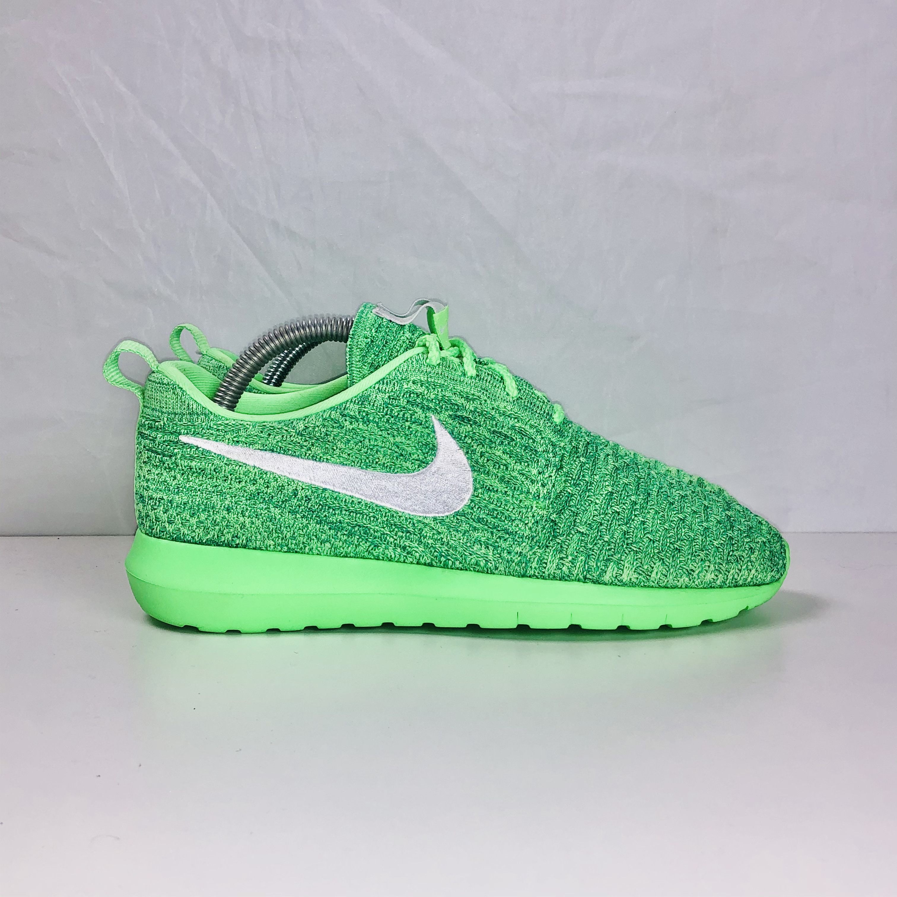 Nike Roshe NM flyknit voltage US 8 EU 39