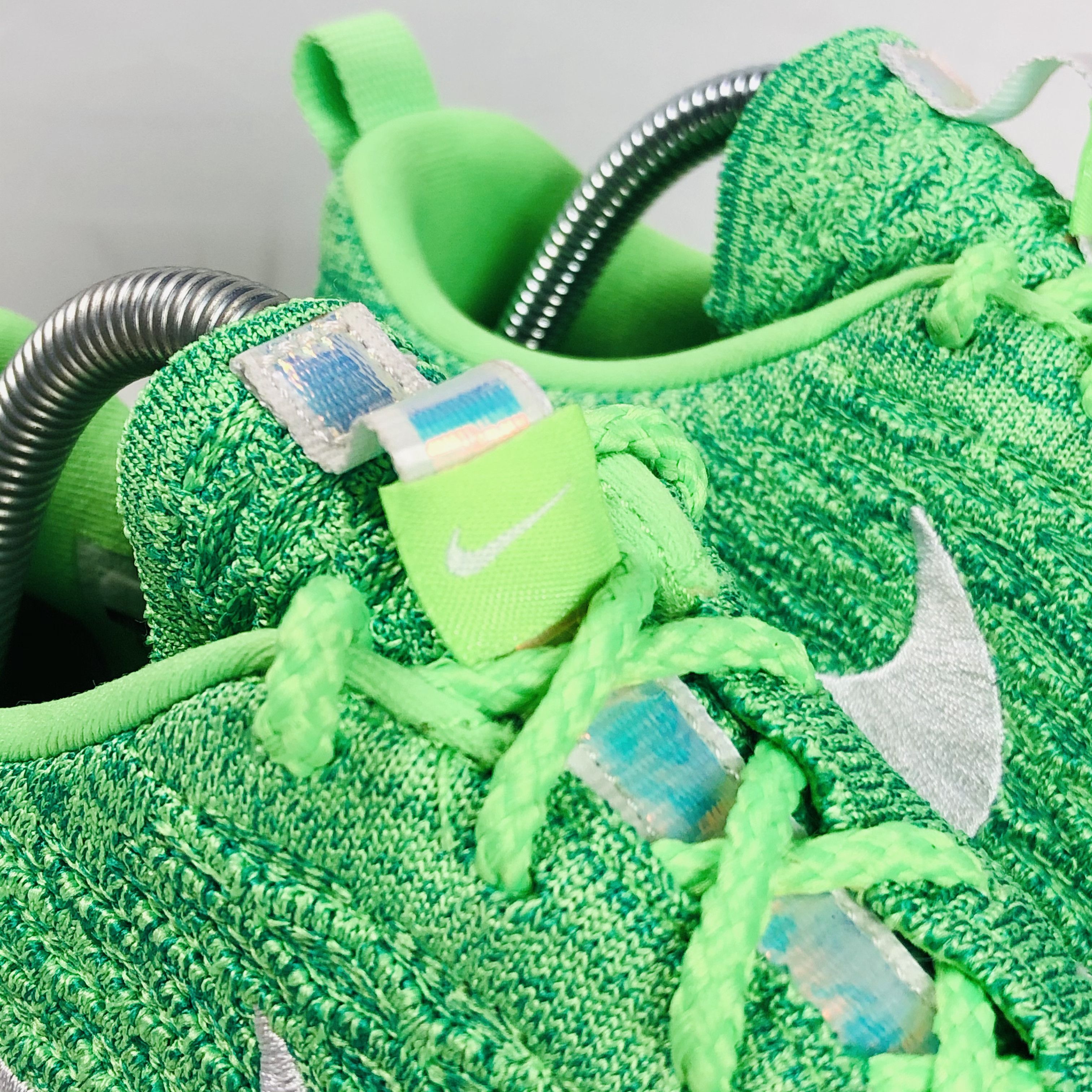 Nike Roshe NM flyknit voltage US 8 EU 39
