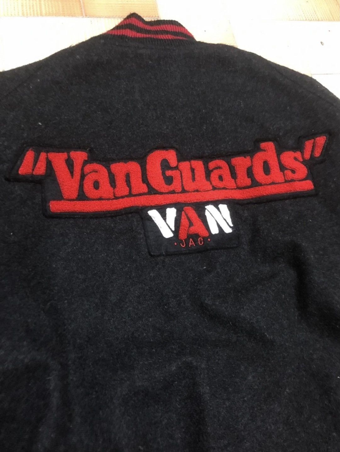 Van × Vintage Vintage Van Guards VAN Varsity Jacket Streetwear Size US M / EU 48-50 / 2 - 2 Thumbnail