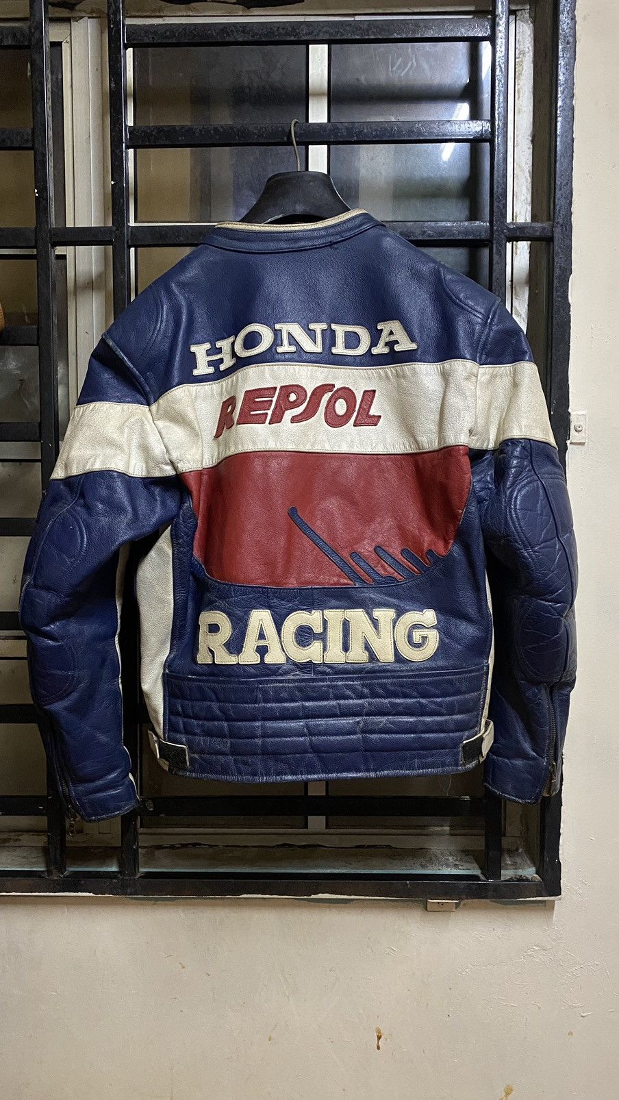 Honda 90’s Racing Leather Jacket Repsol Honda Size US M / EU 48-50 / 2 - 3 Thumbnail
