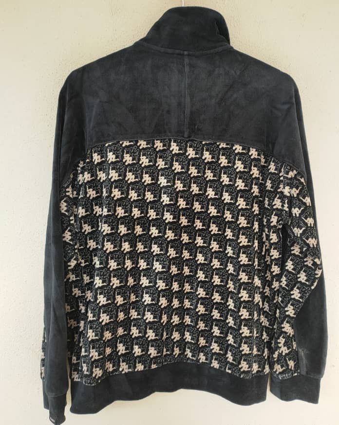 Japanese Brand Oversize Kappa x GU Monogram Velvet Sweater Size US S / EU 44-46 / 1 - 2 Thumbnail