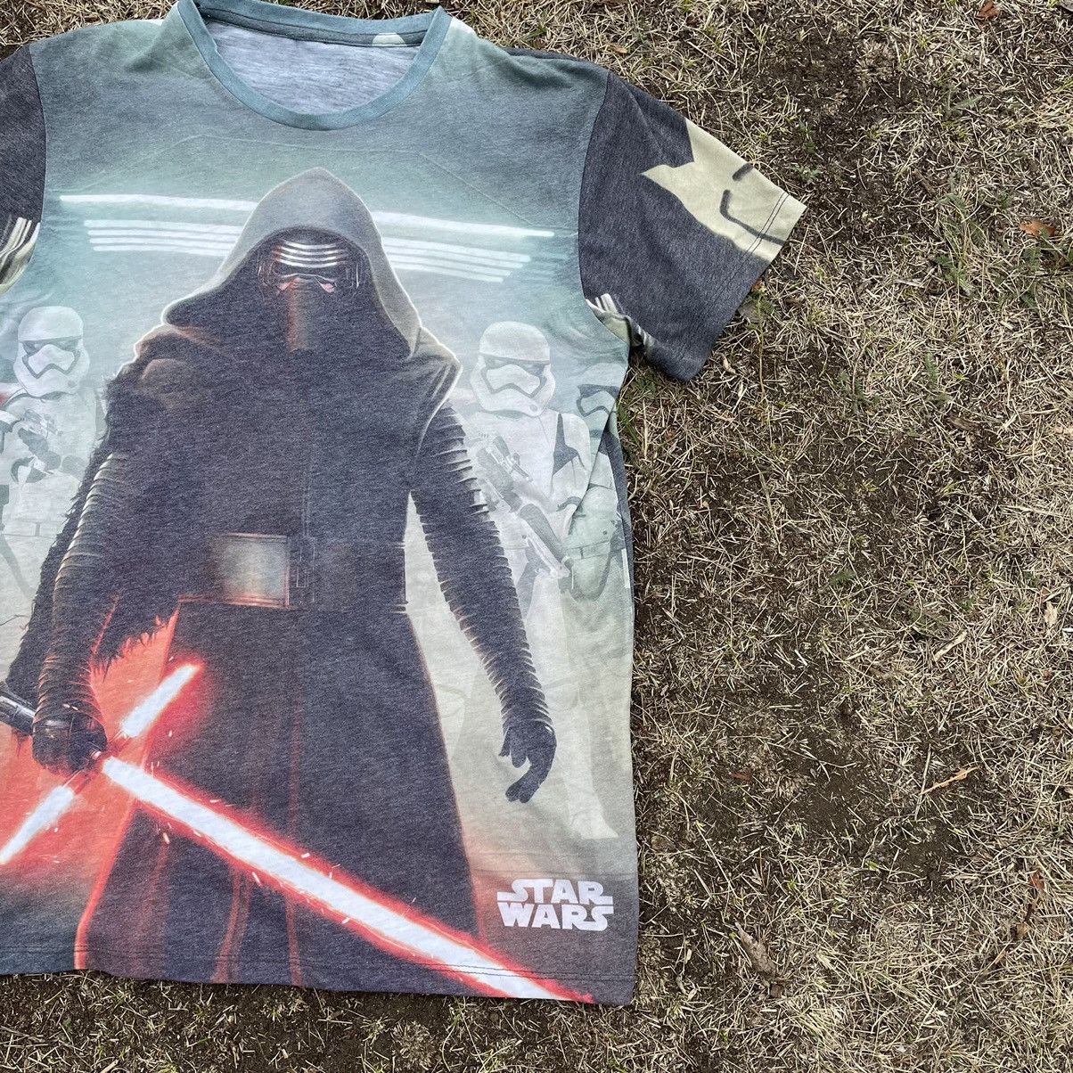 Vintage Y2K Star Wars Kylo Ren Graphic Tee Streetwear Grunge Boxy M Size US M / EU 48-50 / 2 - 2 Thumbnail