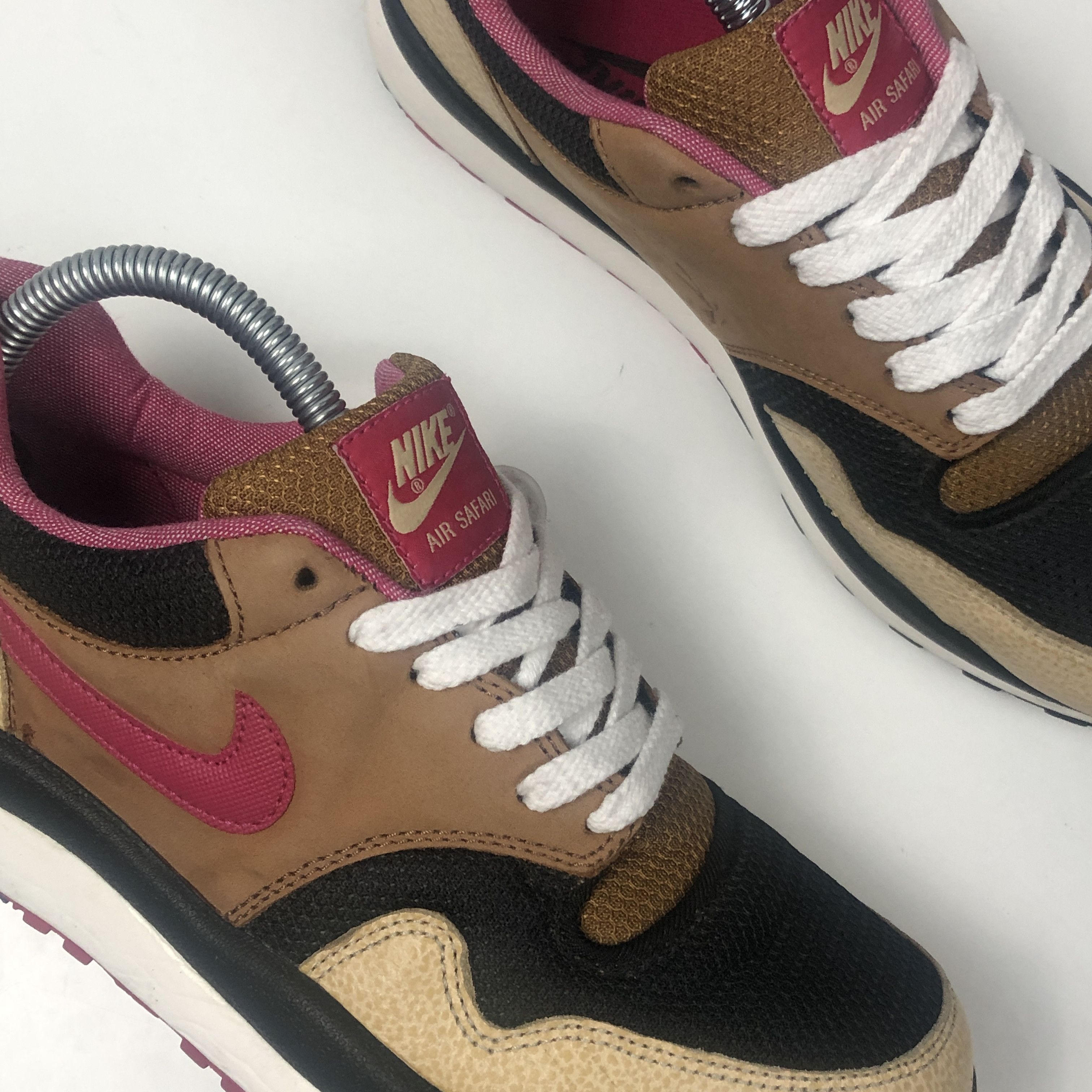 Nike Air Safari Black/Hyper Fuchsia US 7,5 EU 40,5