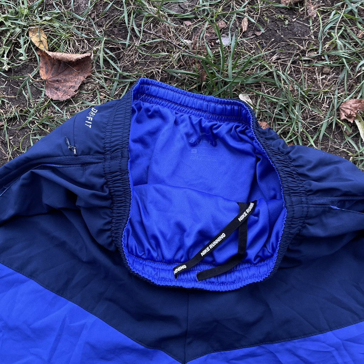 Vintage Vintage Y2K Nike Swoosh Nylon Shorts Blue Baggy Streetwear 3 Size US 32 / EU 48 - 5 Thumbnail