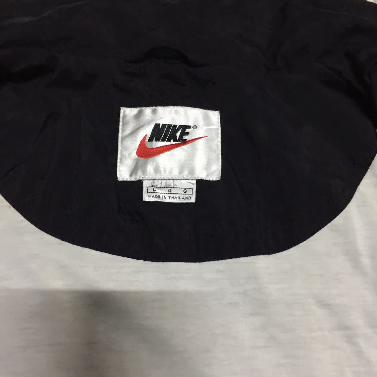 Nike Vintage Nike jacket Size US L / EU 52-54 / 3 - 7 Thumbnail