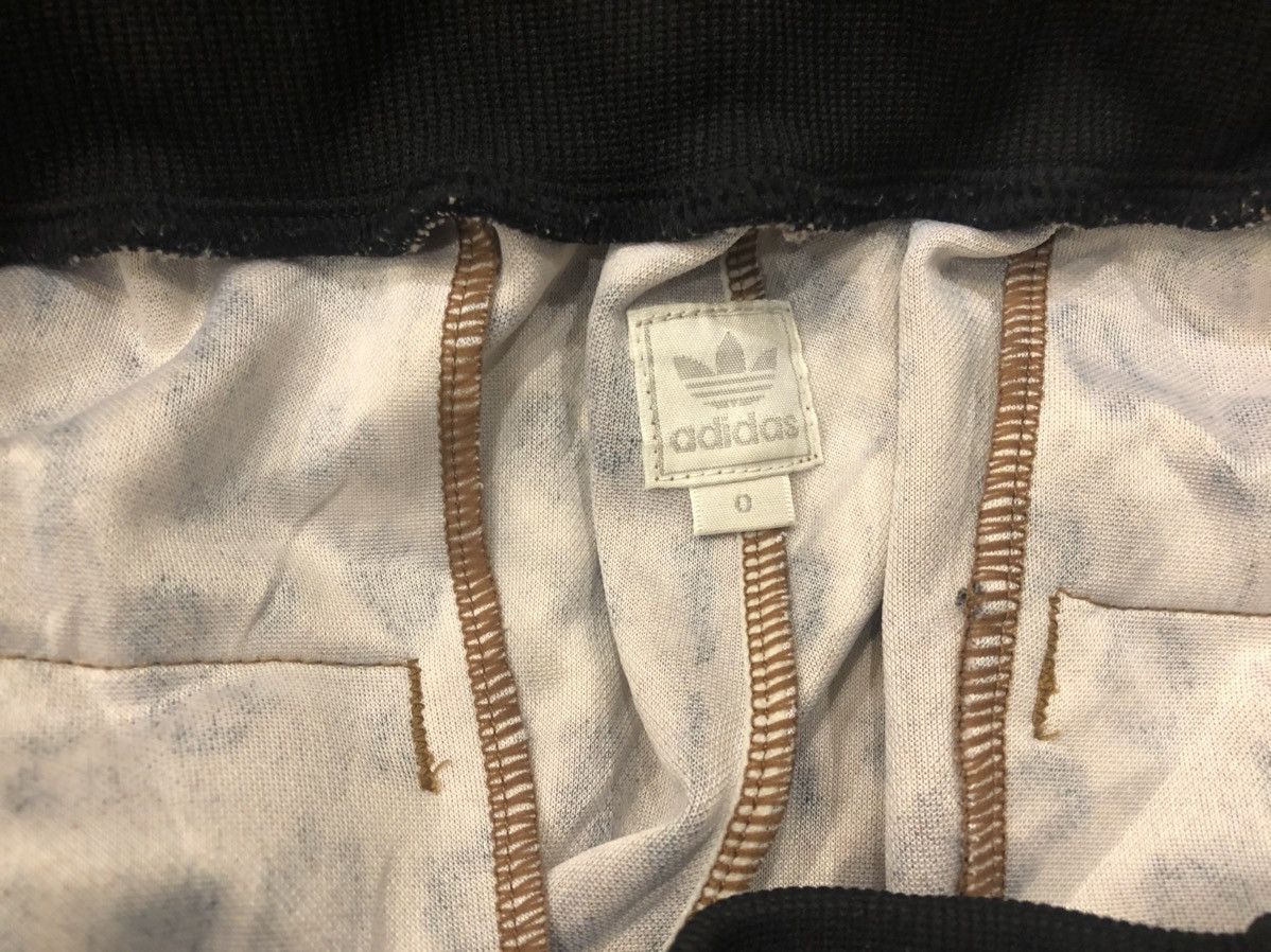 Adidas × Designer Adidas Short Size US 31 - 6 Thumbnail
