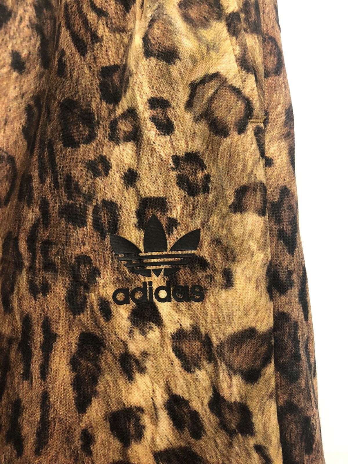 Adidas × Designer Adidas Short Size US 31 - 2 Thumbnail