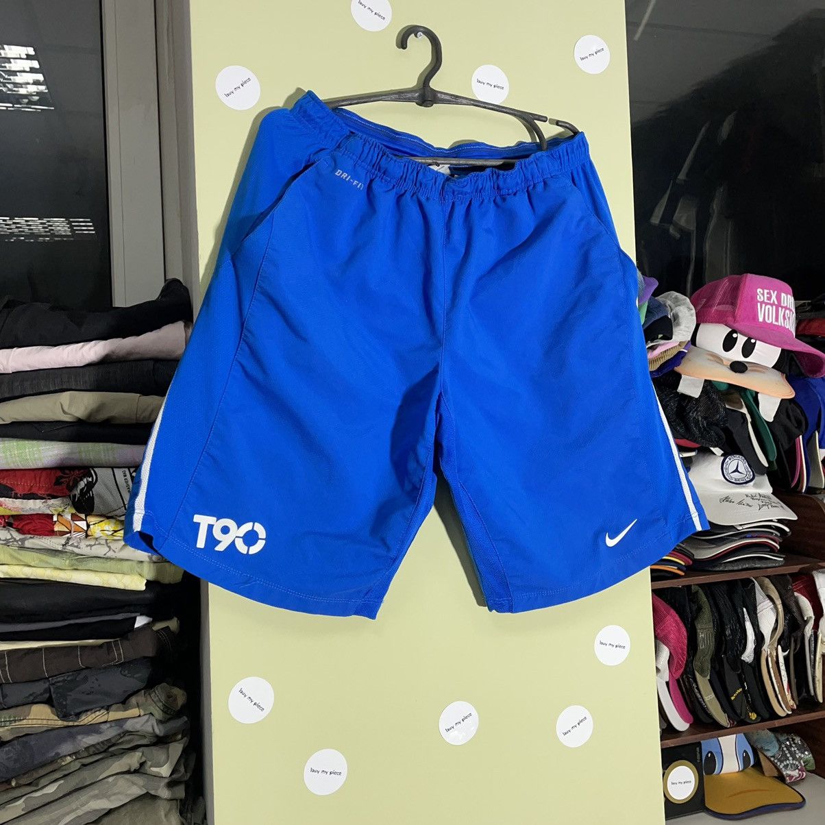 Beauty Beast Vintage 90s Nike Swoosh Logo Shorts Streetwear Size US 34 / EU 50 - 2 Thumbnail