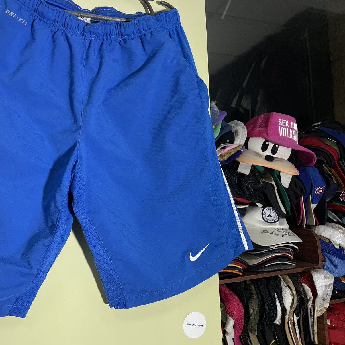 Beauty Beast Vintage 90s Nike Swoosh Logo Shorts Streetwear Size US 34 / EU 50 - 3 Thumbnail