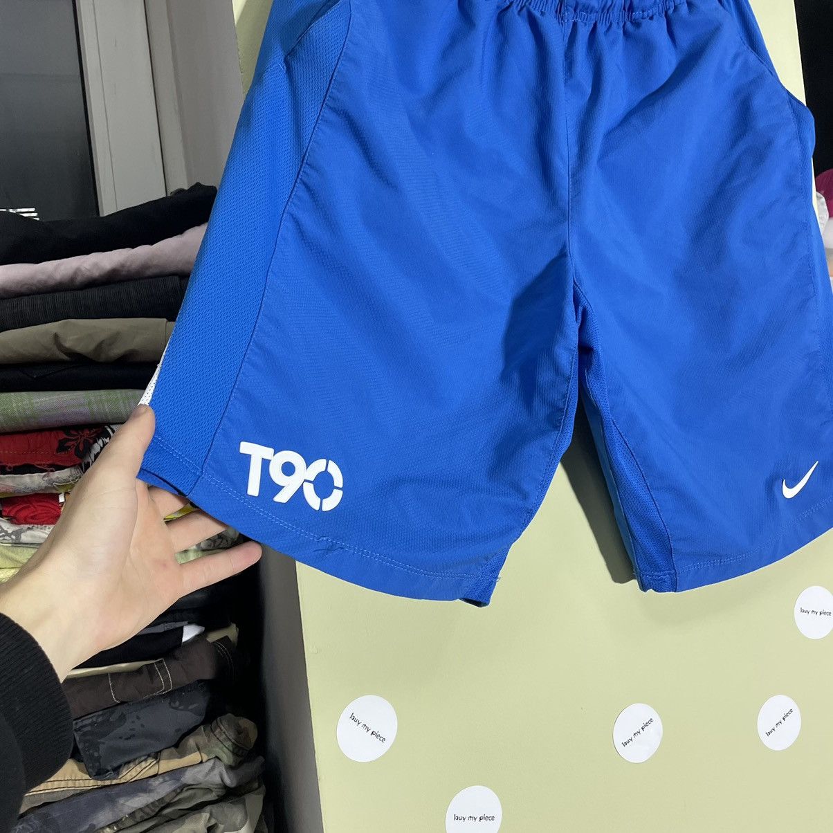 Beauty Beast Vintage 90s Nike Swoosh Logo Shorts Streetwear Size US 34 / EU 50 - 4 Thumbnail