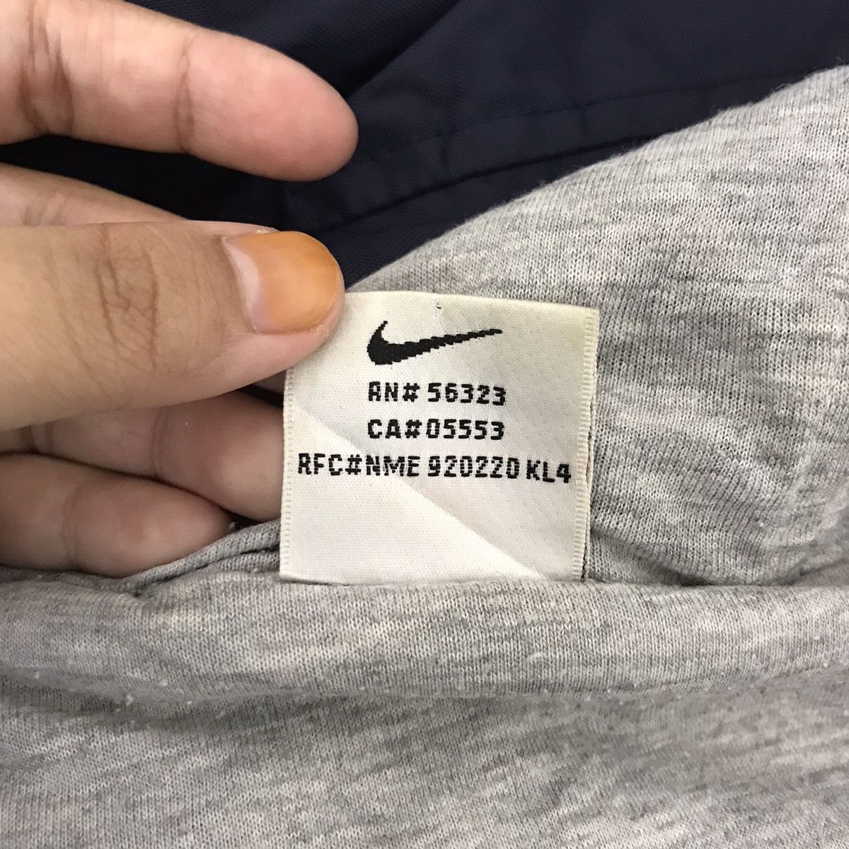 Nike Vintage NIKE SWOOSH Sport Embroidered Hoodie Puffer Jacket Size US L / EU 52-54 / 3 - 7 Thumbnail