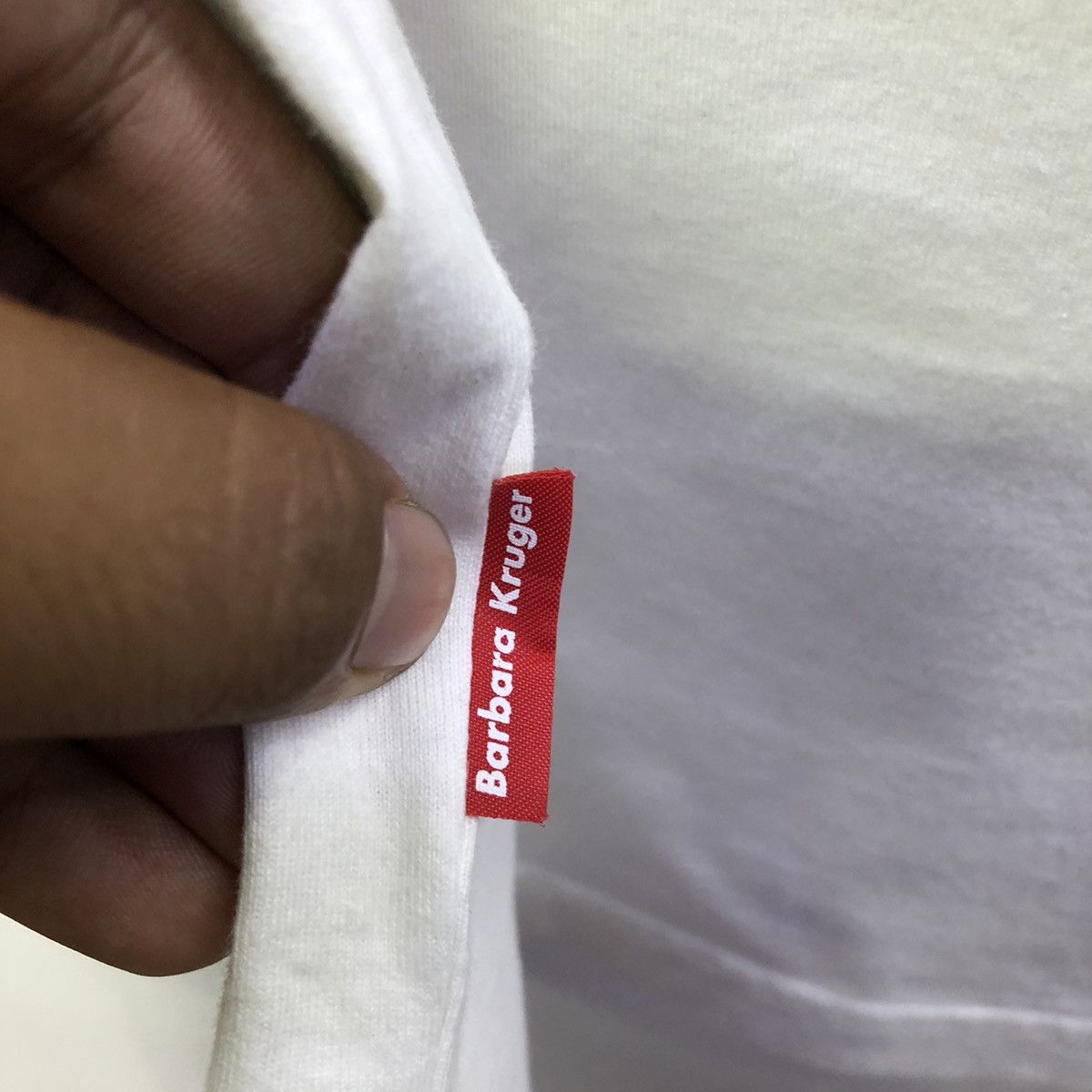 Barbara Kruger Uniqlo X Barbara Kruger X Rare Against The Machine Tshirt Size US M / EU 48-50 / 2 - 9 Thumbnail