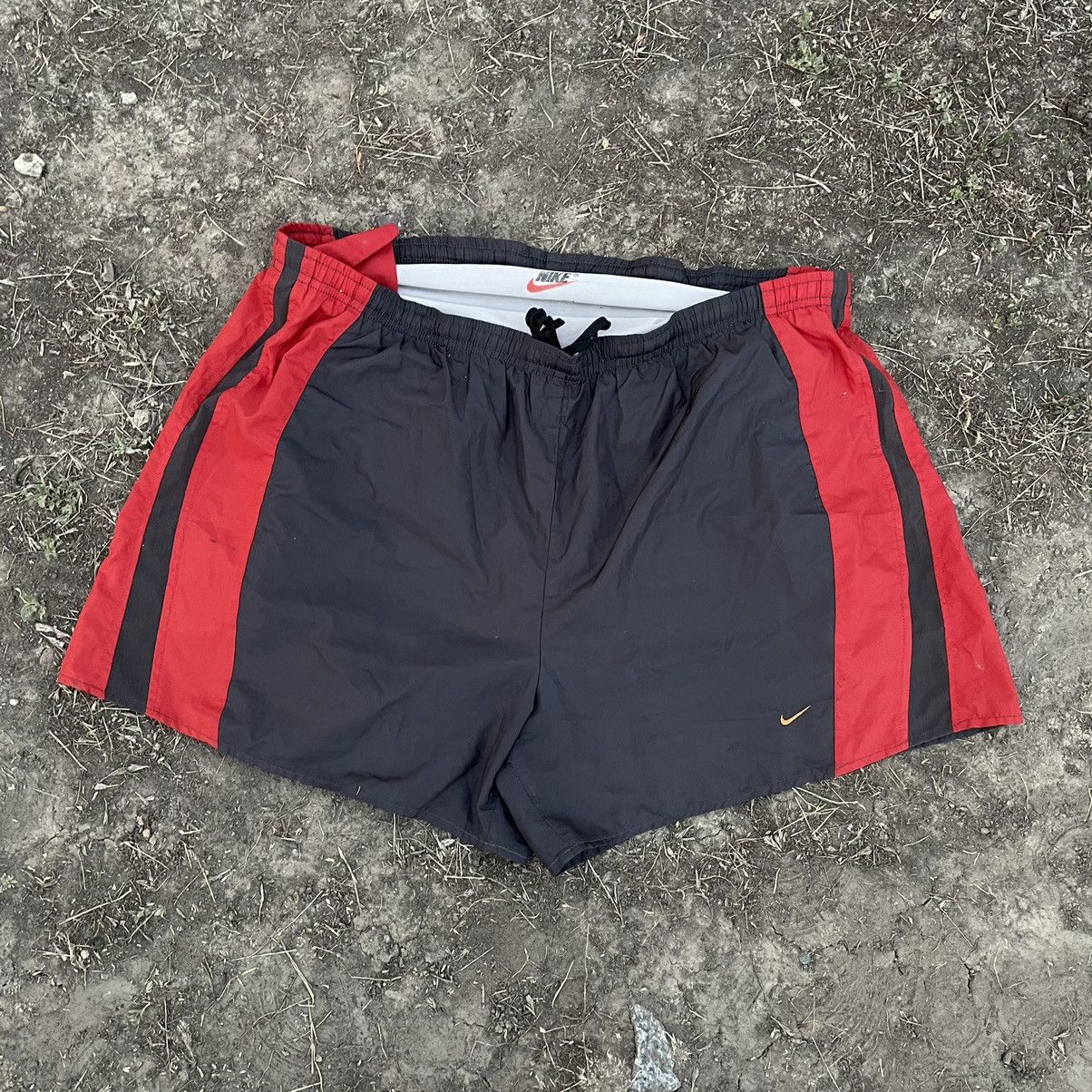 Nike Vintage 90s Nike Swoosh Logo Shorts Streetwear Size US 34 / EU 50 - 1 Thumbnail