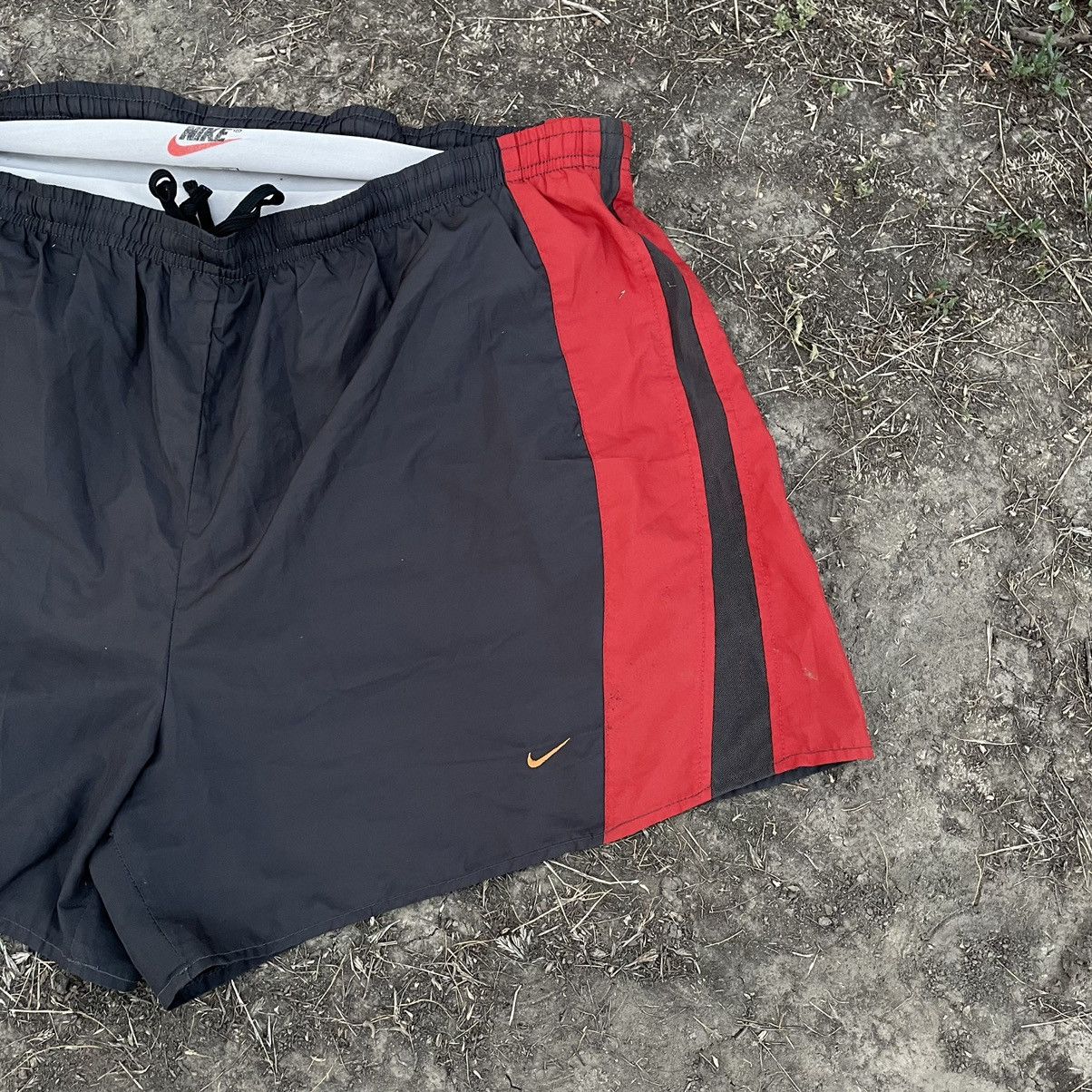 Nike Vintage 90s Nike Swoosh Logo Shorts Streetwear Size US 34 / EU 50 - 2 Thumbnail
