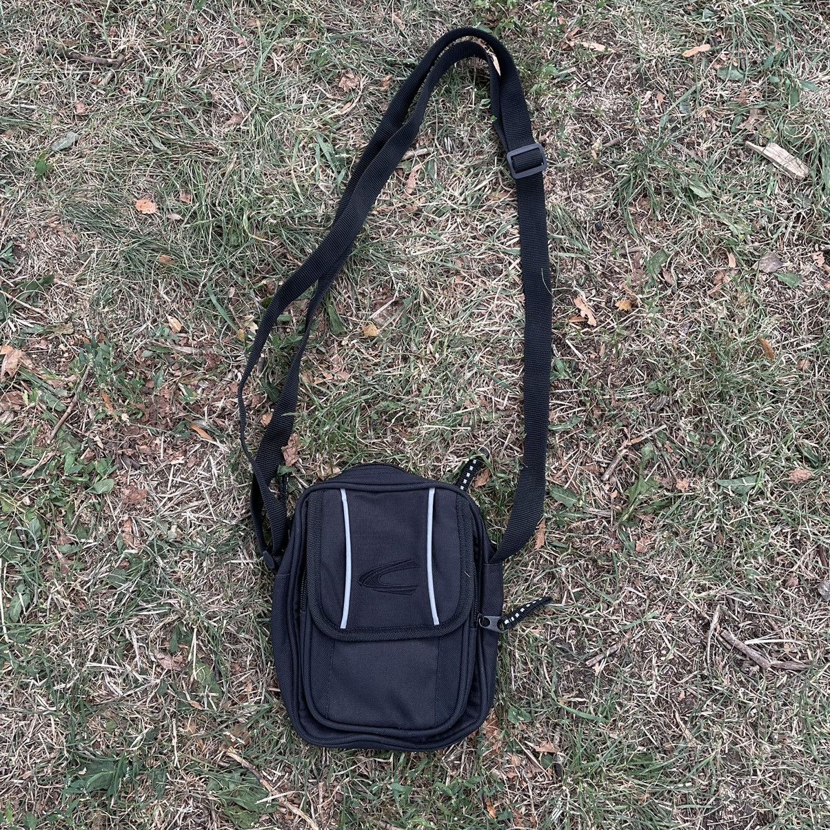 Vintage Y2K Black Nylon Crossbody Shoulder Bag Streetwear Slim OS Size ONE SIZE - 1 Thumbnail