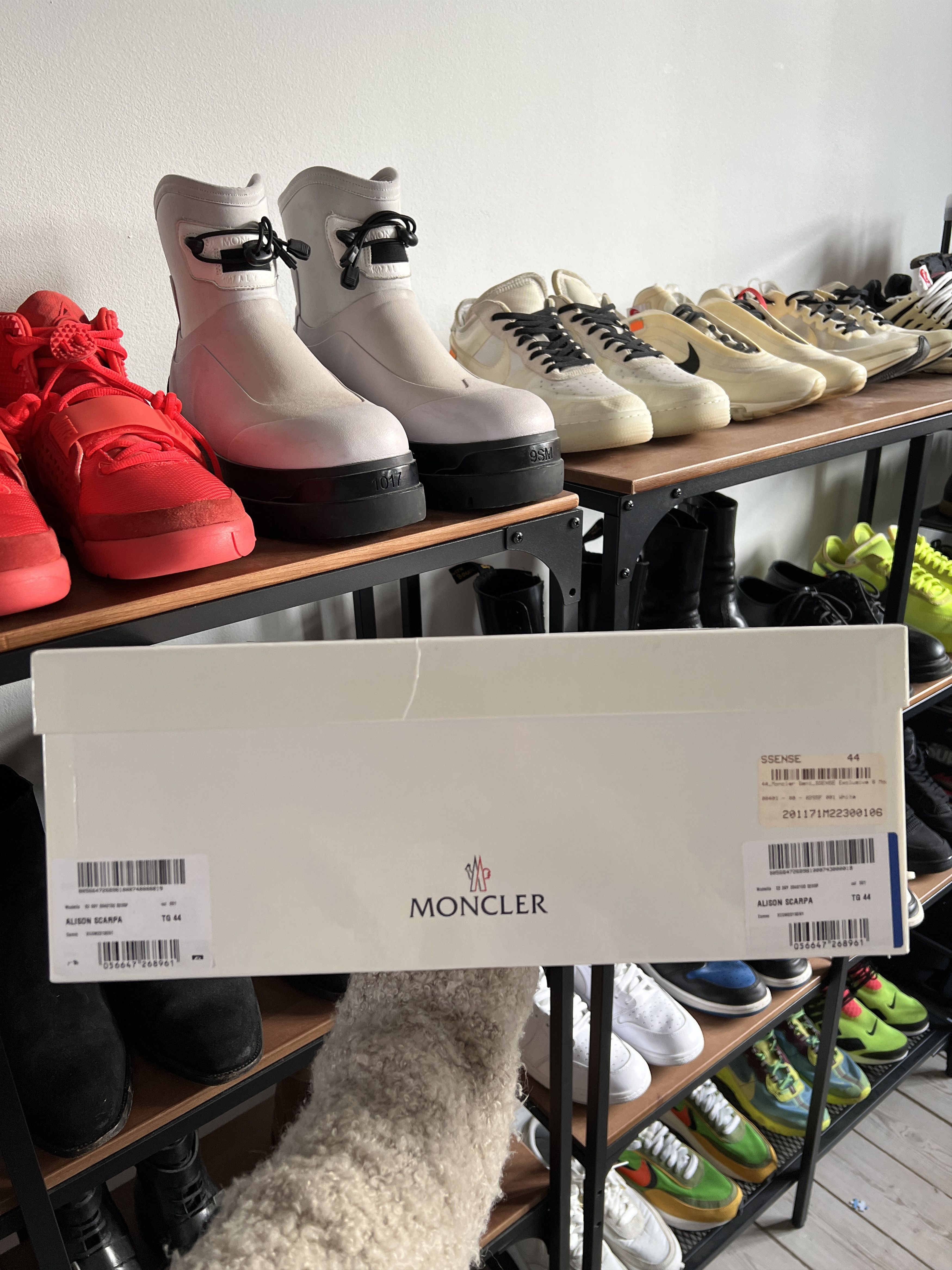 1017 ALYX 9SM × Moncler Moncler x Alyx Alison Scarpa Boots Size US 11 / EU 44 - 15 Thumbnail