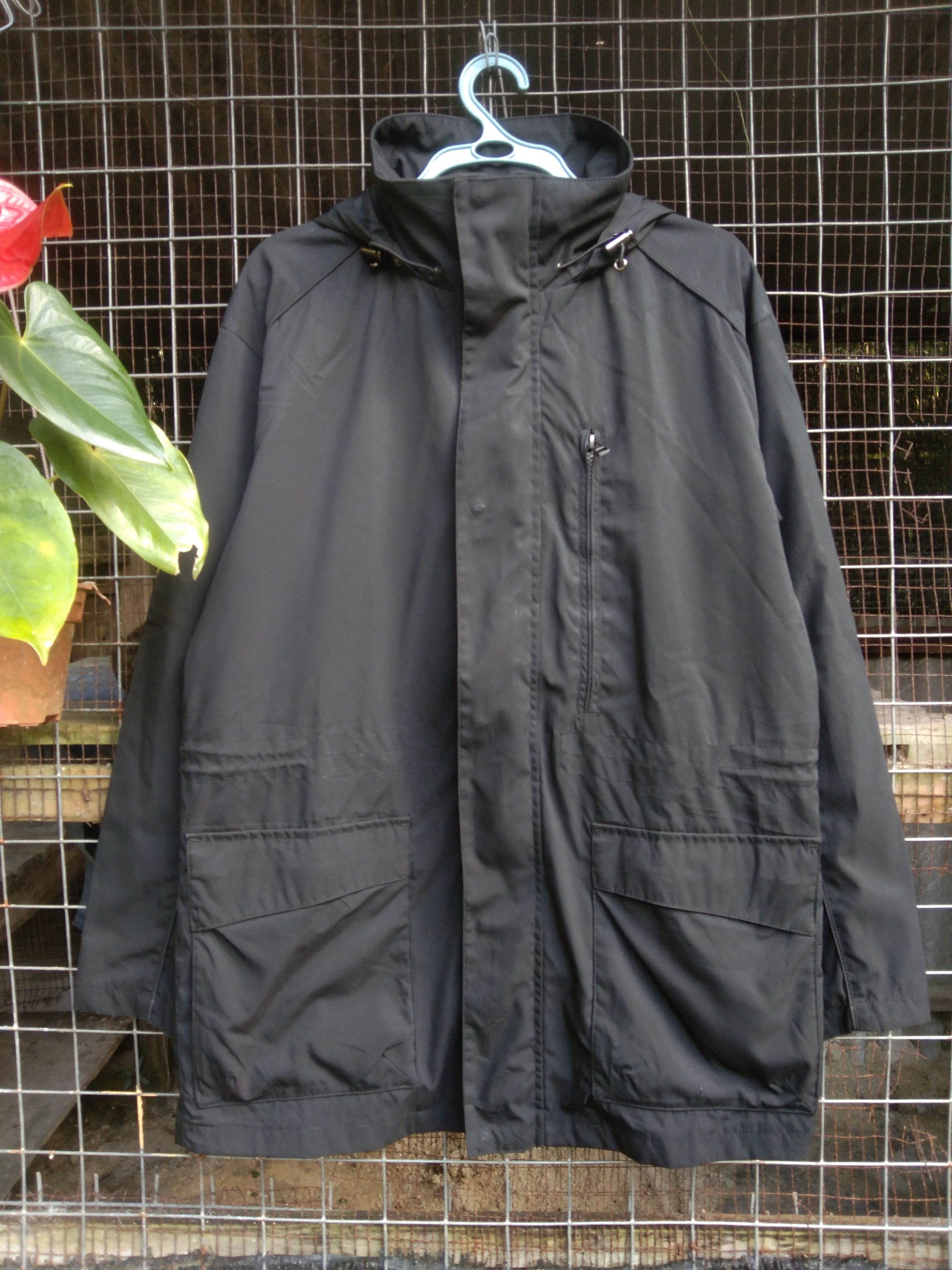 Japanese Brand UNIQLO MEN'S PARKA LIGHT JACKET Size US M / EU 48-50 / 2 - 1 Thumbnail