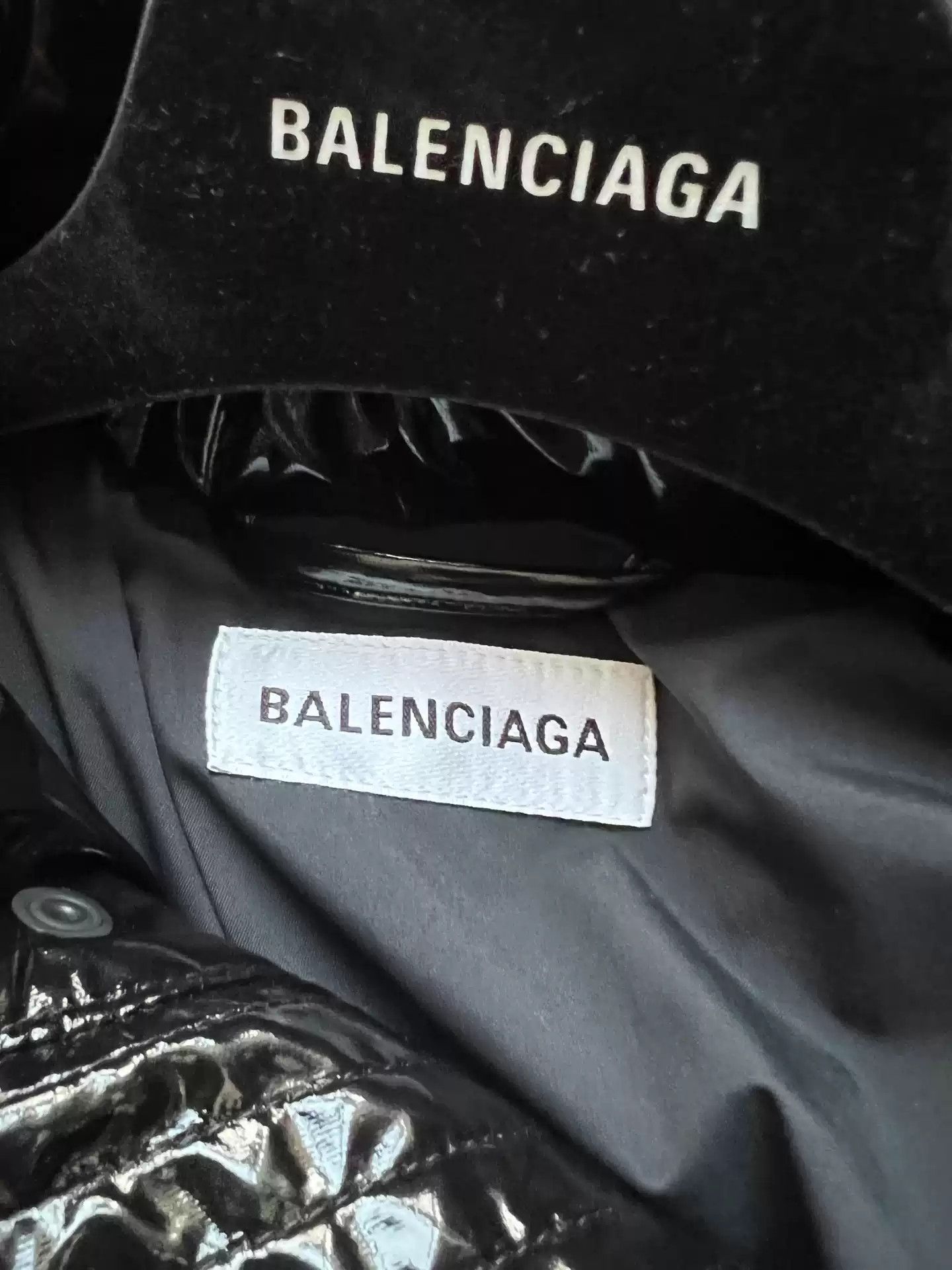 Balenciaga Balenciaga 20fw Patent Leather Down JKT Size XS / US 0-2 / IT 36-38 - 2 Thumbnail