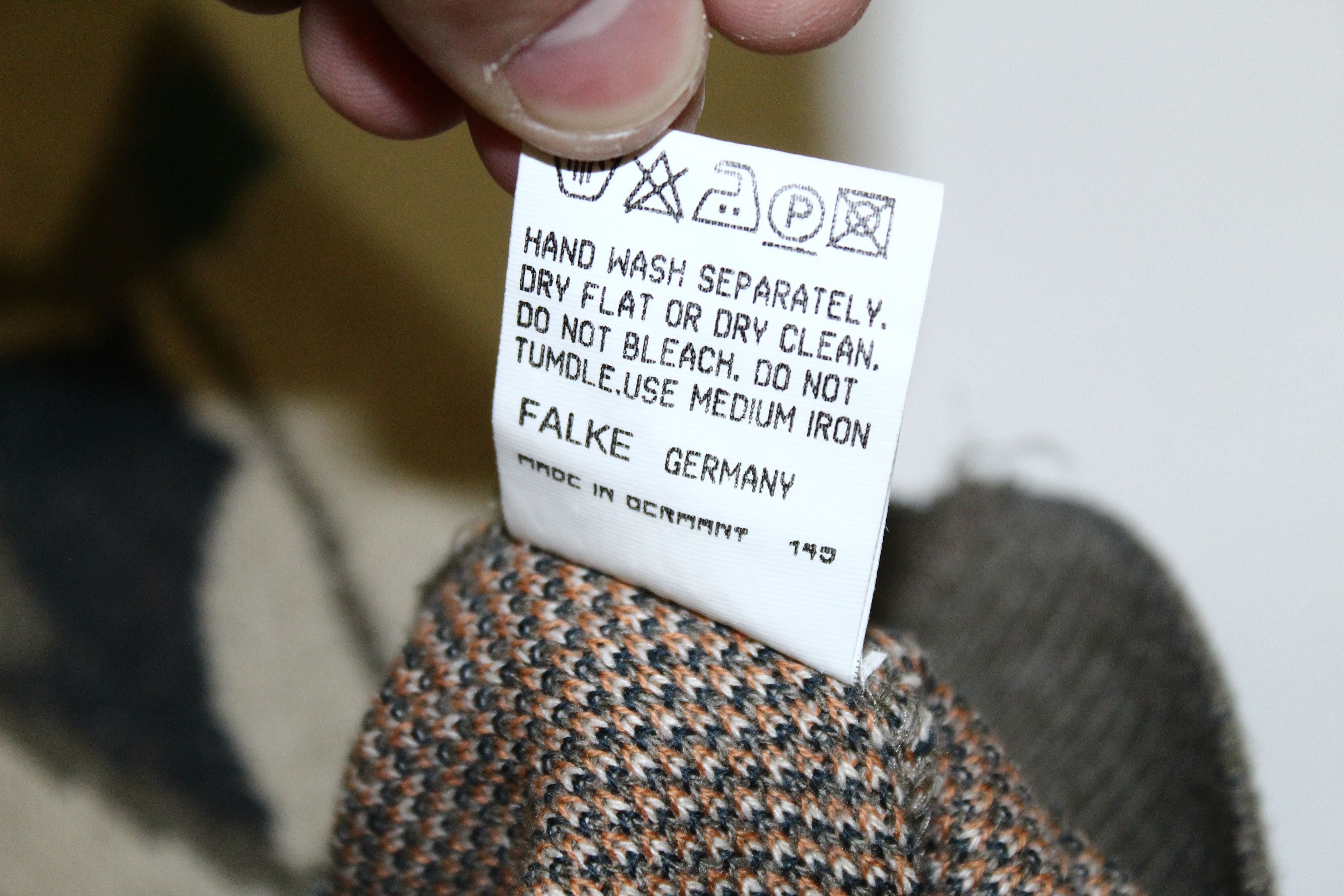 Hugo Boss 70s Rare Hugo Boss Abstract Design Knit Jacquard Sweater Size US XL / EU 56 / 4 - 7 Thumbnail