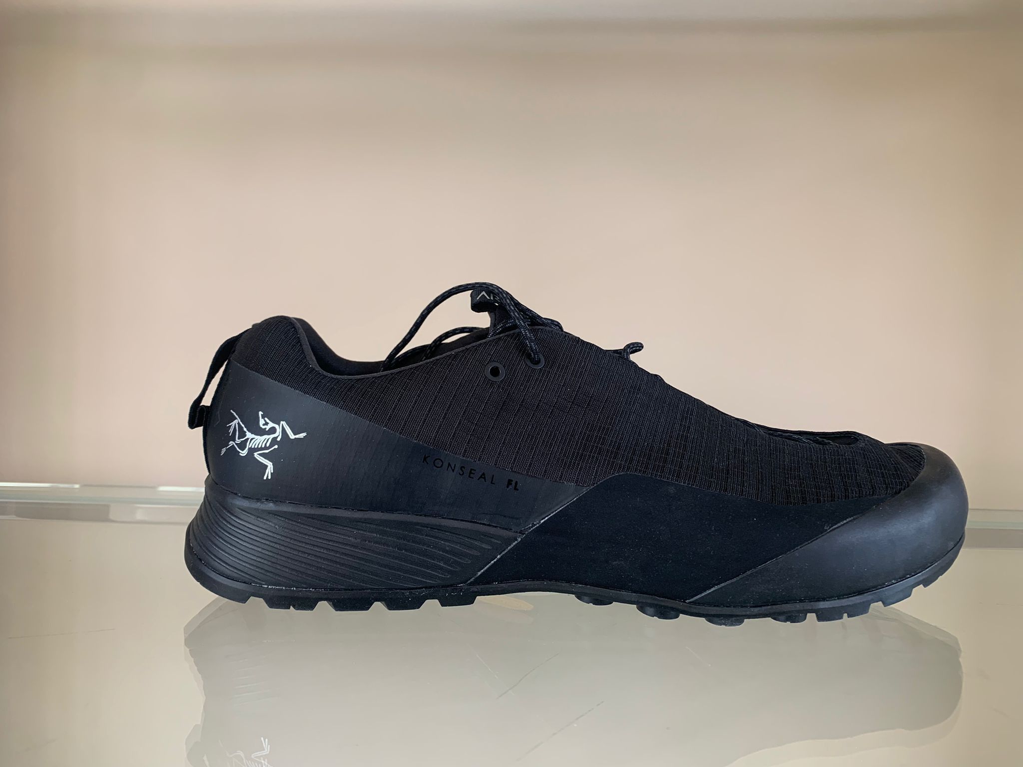 Konseal FL GTX in Black