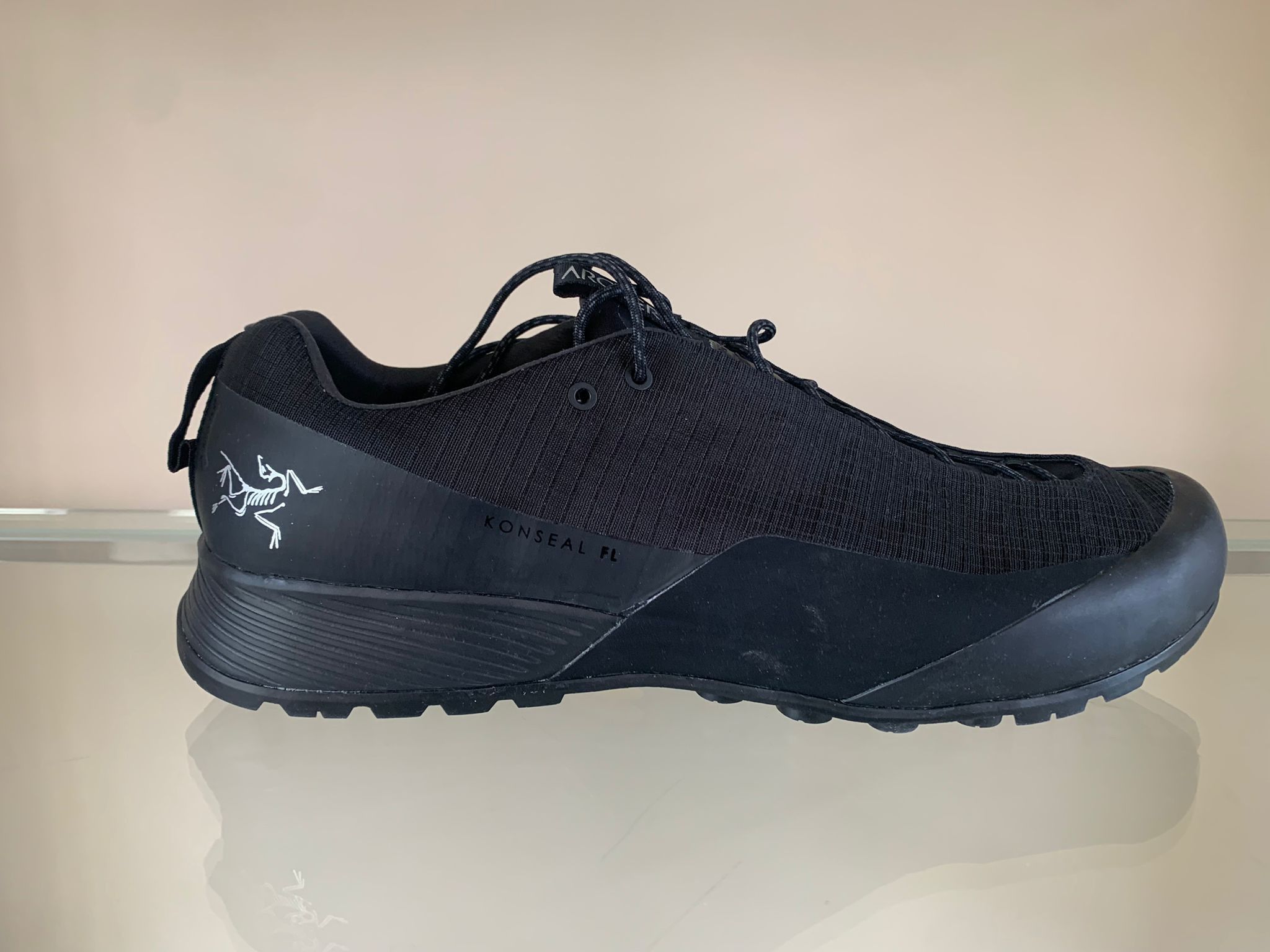 Konseal FL GTX in Black