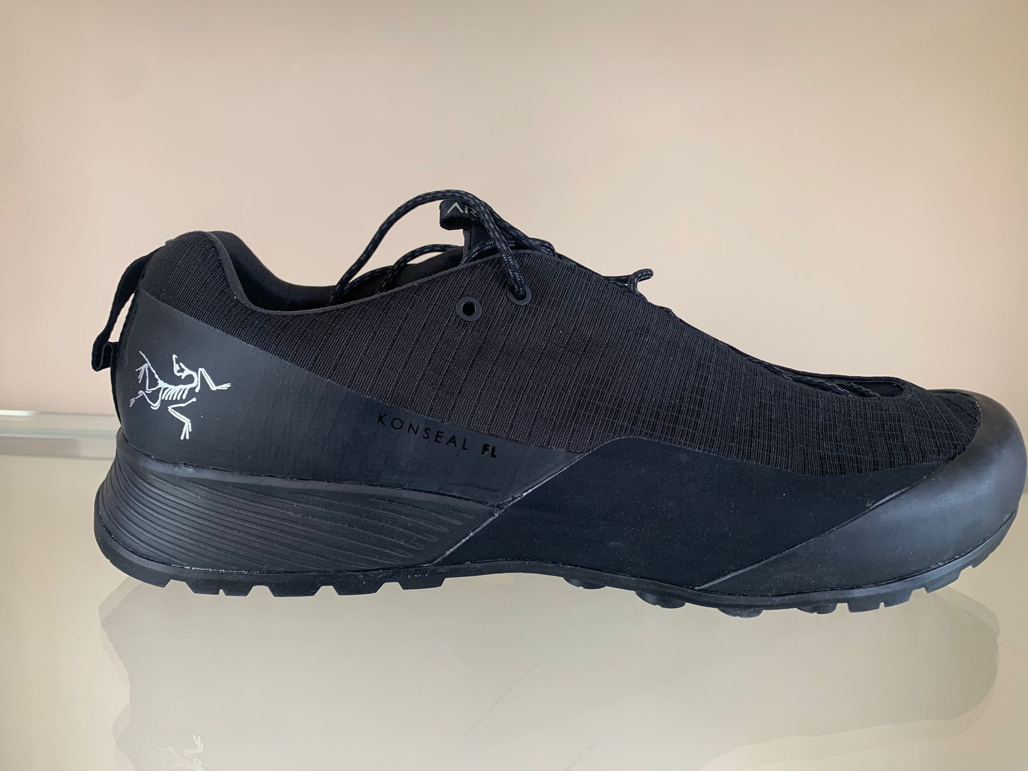 Konseal FL GTX in Black