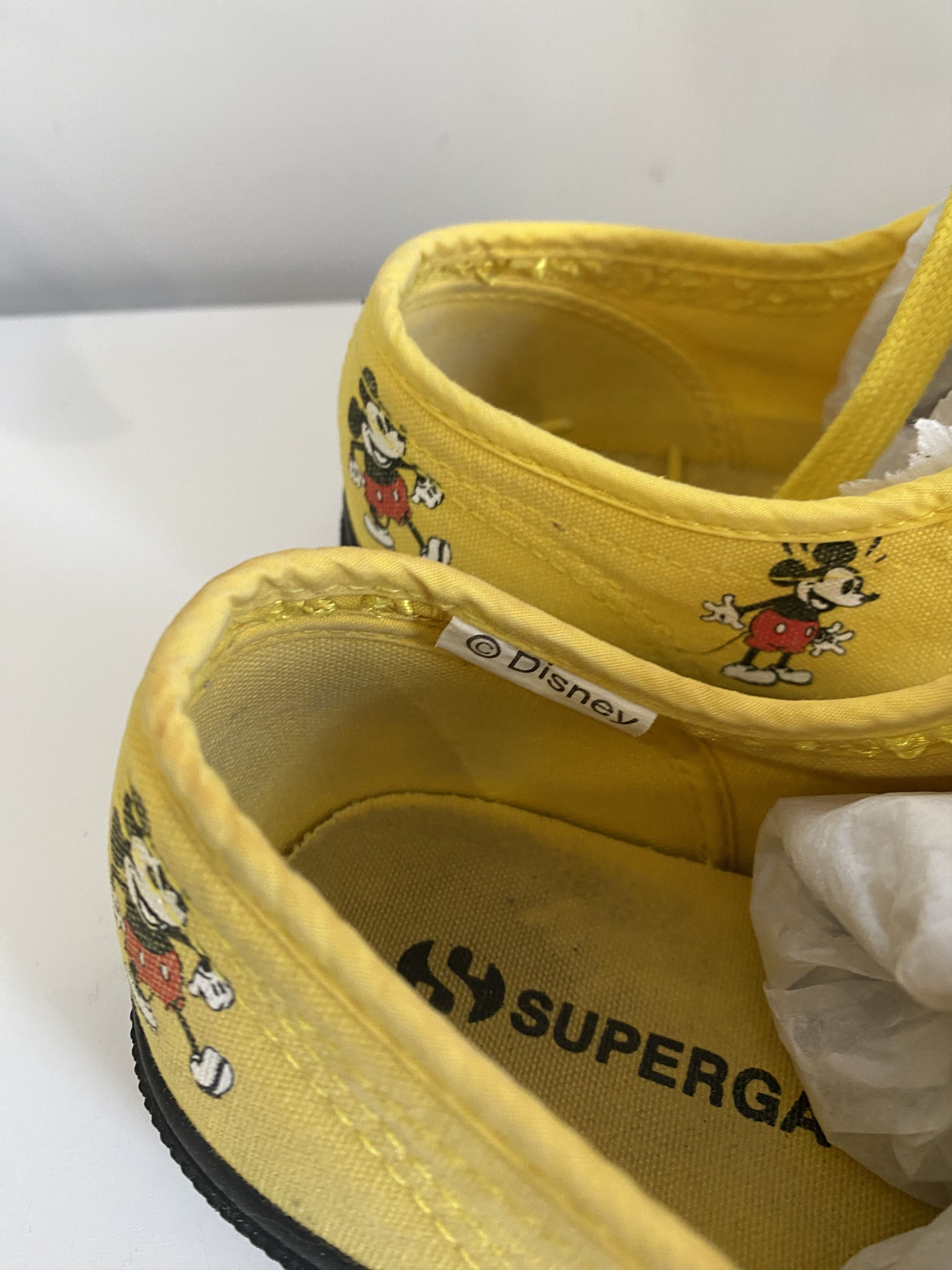 Superga Superga Disney Mickey Mouse Low Top Sneaker Size US 7.5 / IT 37.5 - 6 Thumbnail