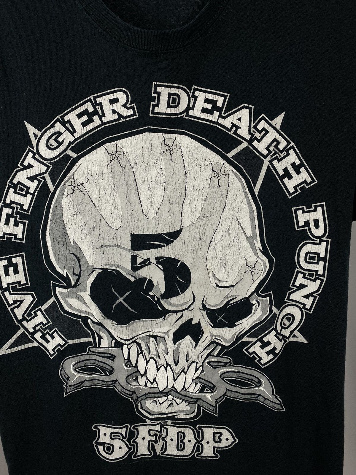 Band Tees Five Finger Death Punch band tee rock vintage Tshirts size L Size US M / EU 48-50 / 2 - 3 Thumbnail