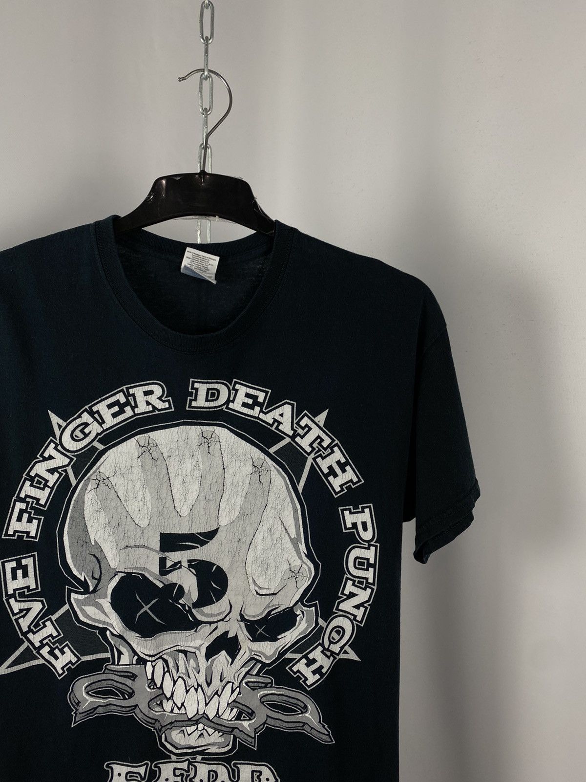 Band Tees Five Finger Death Punch band tee rock vintage Tshirts size L Size US M / EU 48-50 / 2 - 2 Thumbnail