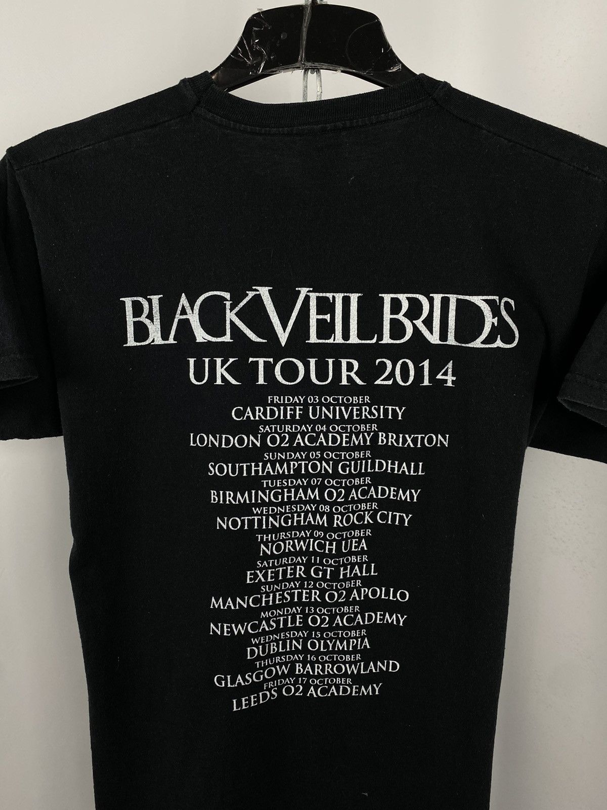 Band Tees Black veil brides vintage band tee rock tee big logo size M Size US M / EU 48-50 / 2 - 7 Thumbnail