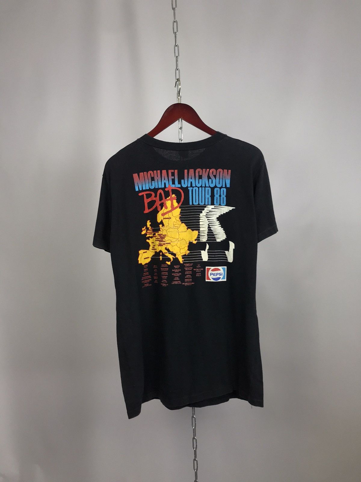 Band Tees Michael Jackson vintage 1988 bad tour tee Size US L / EU 52-54 / 3 - 5 Thumbnail