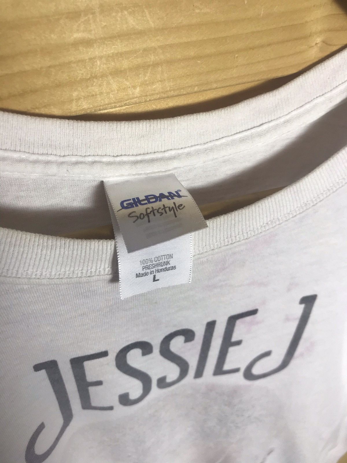 Band Tees Jessie J t-shirt Size US L / EU 52-54 / 3 - 12 Thumbnail