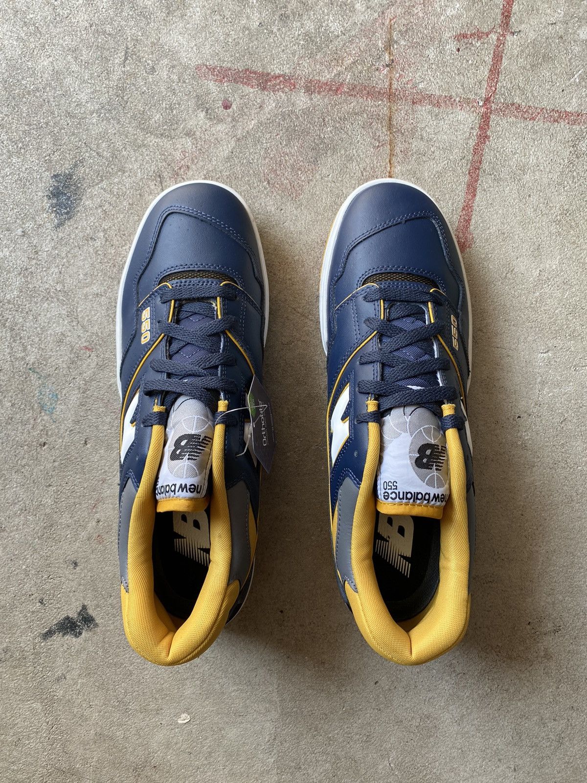 New Balance New Balance 550 michigan navy gold DEADSTOCK Size US 10.5 / EU 43-44 - 4 Thumbnail