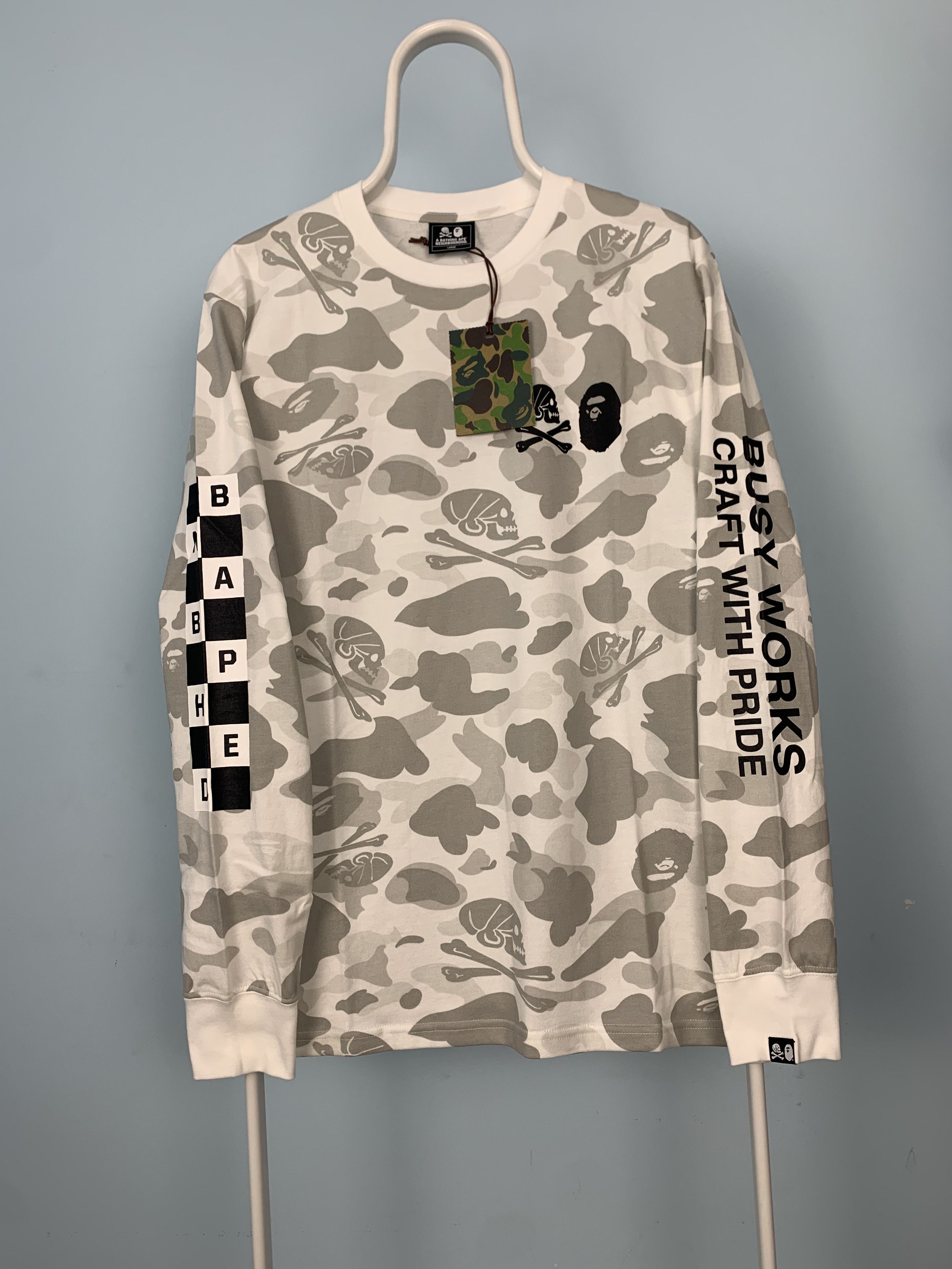 Bape × Neighborhood White Skull Camo Longsleeve Shirt Large Bape Neighborhood Size US L / EU 52-54 / 3 - 1 Thumbnail