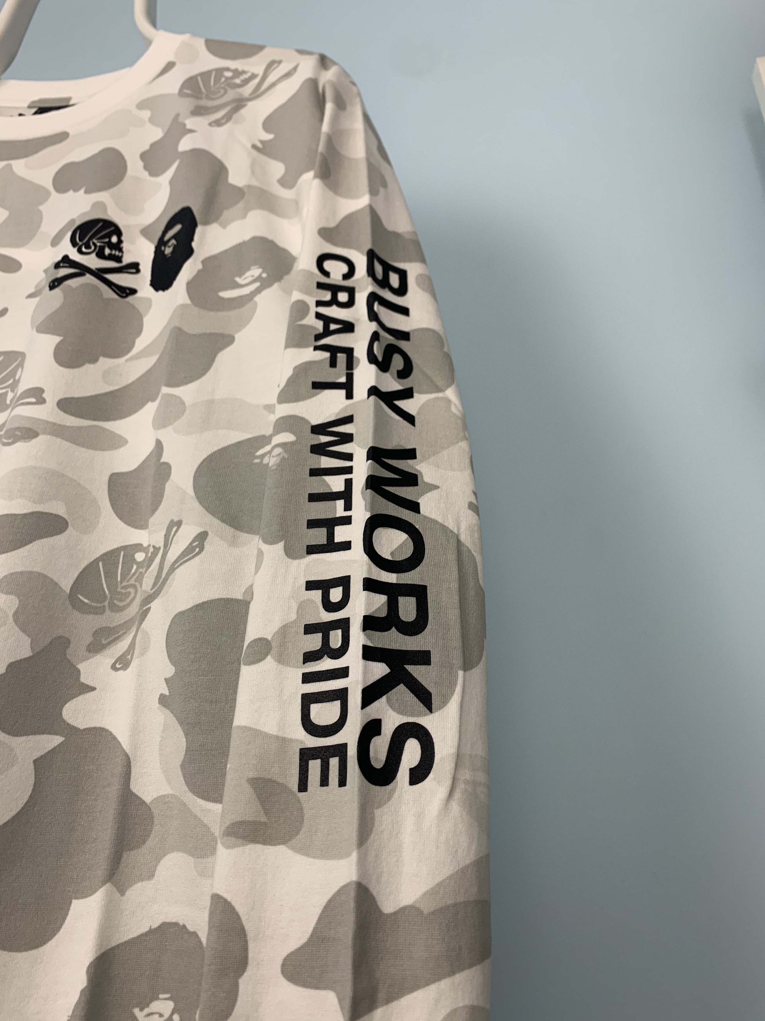 Bape × Neighborhood White Skull Camo Longsleeve Shirt Large Bape Neighborhood Size US L / EU 52-54 / 3 - 7 Thumbnail