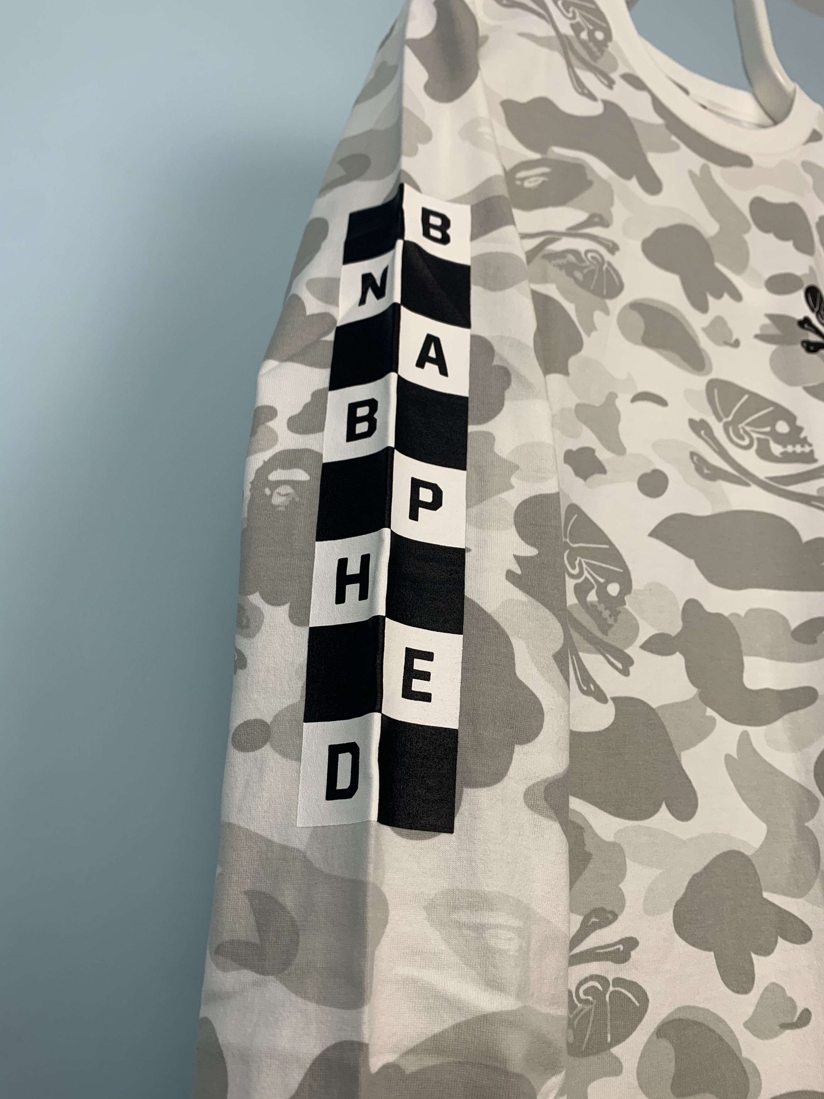 Bape × Neighborhood White Skull Camo Longsleeve Shirt Large Bape Neighborhood Size US L / EU 52-54 / 3 - 6 Thumbnail