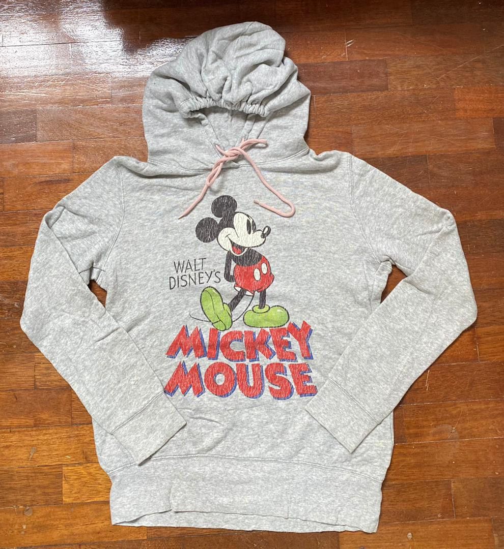 Disney × Uniqlo Mickey mouse SW 6 Size US L / EU 52-54 / 3 - 1 Thumbnail