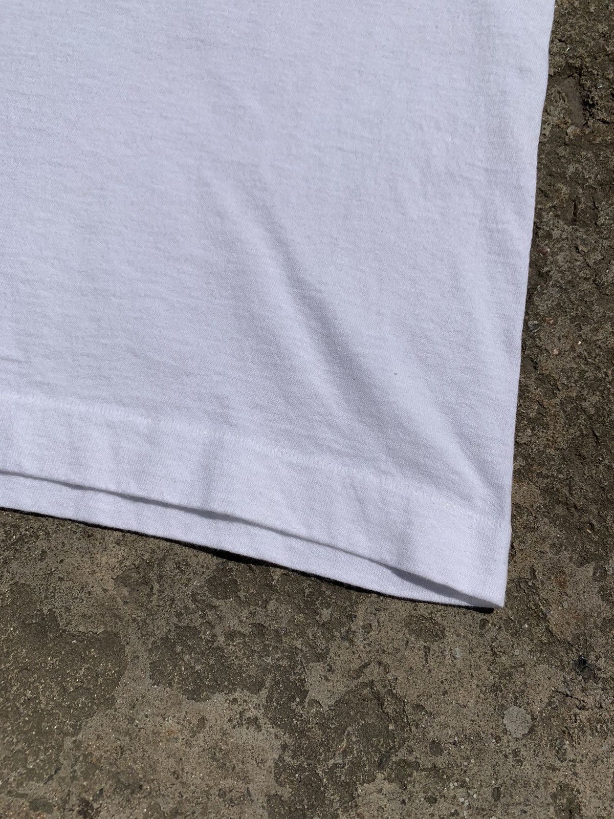 Vintage Vintage 1993 FOTL Lake Louise Tee Size US L / EU 52-54 / 3 - 8 Thumbnail