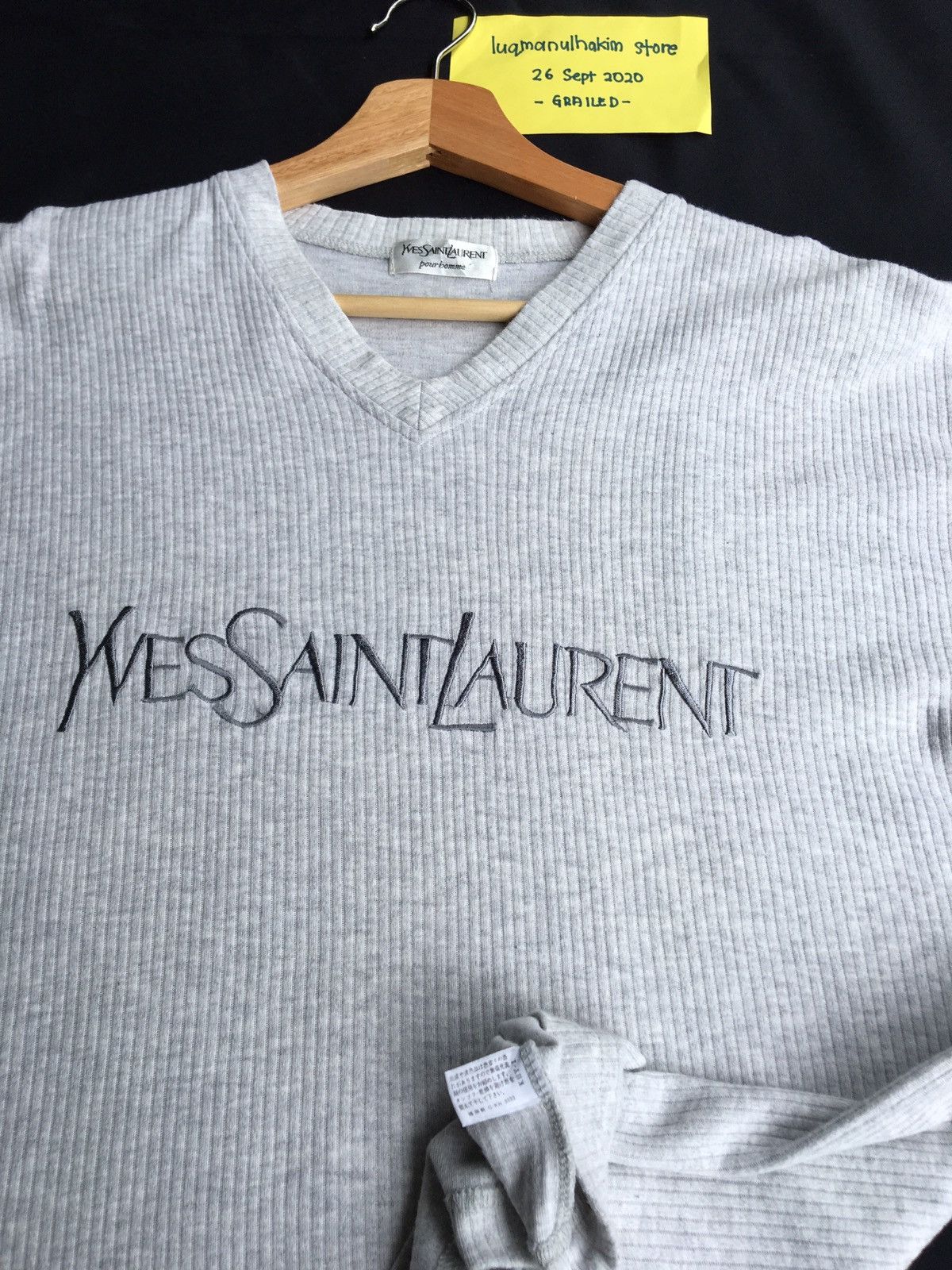 Yves Saint Laurent Rare YSL Yves Saint Laurent Embroidred Logo Spellout Tshirt Size US M / EU 48-50 / 2 - 7 Thumbnail