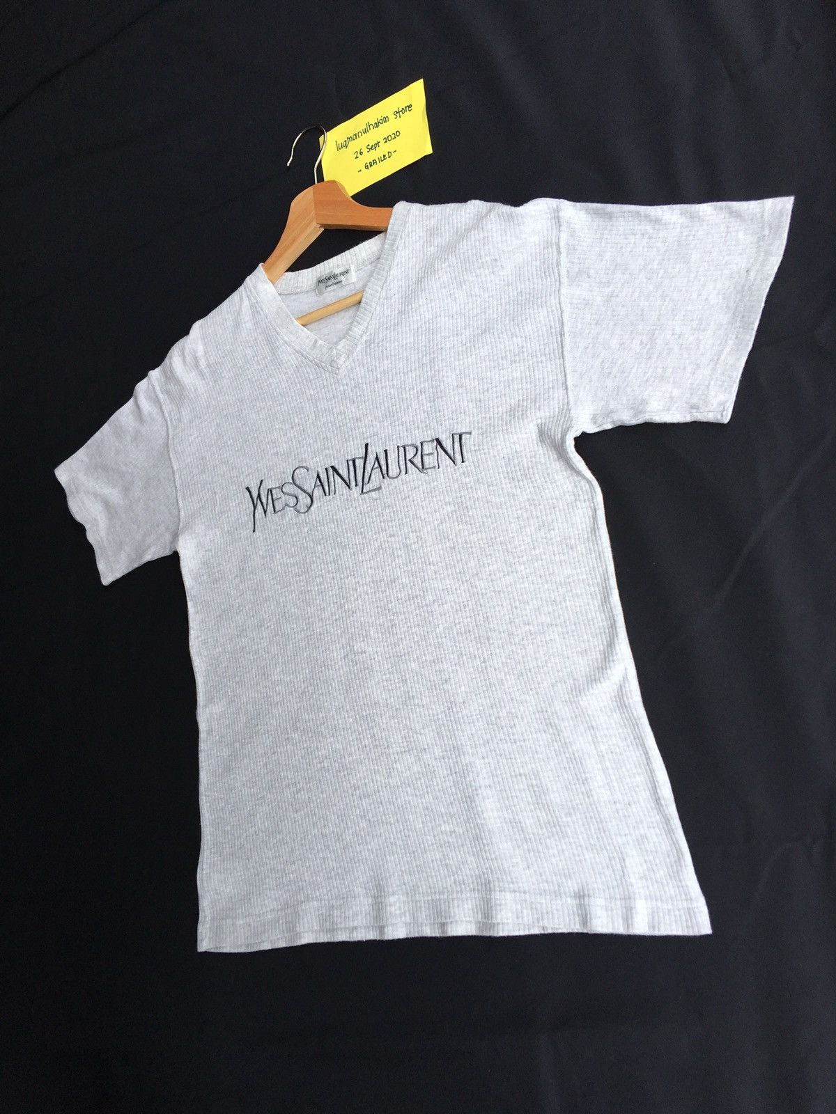 Yves Saint Laurent Rare YSL Yves Saint Laurent Embroidred Logo Spellout Tshirt Size US M / EU 48-50 / 2 - 5 Thumbnail