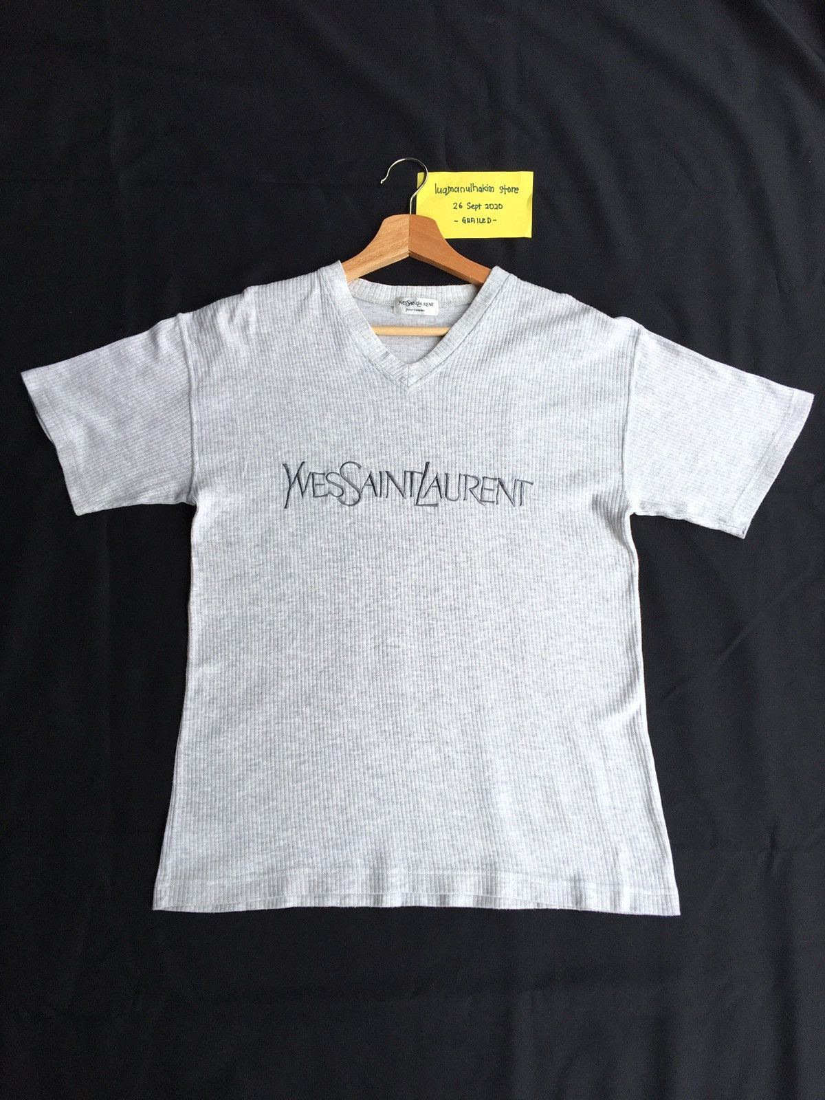 Yves Saint Laurent Rare YSL Yves Saint Laurent Embroidred Logo Spellout Tshirt Size US M / EU 48-50 / 2 - 3 Thumbnail