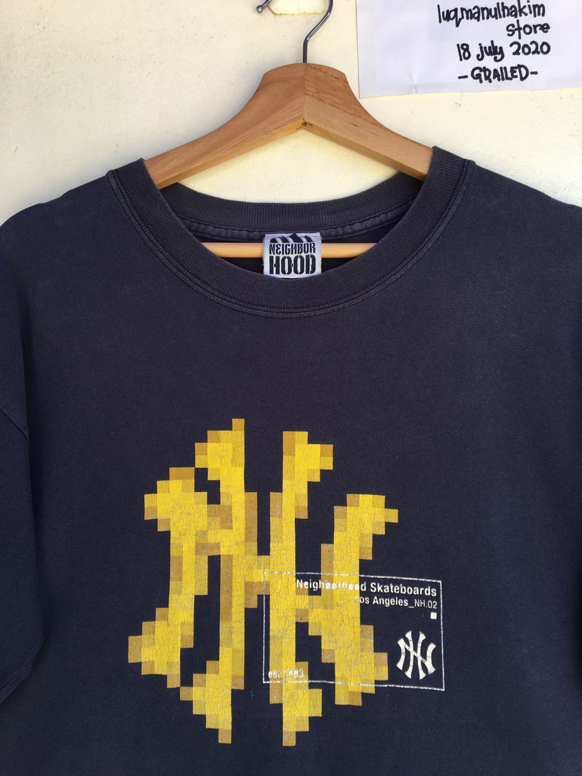 Neighborhood Vintage 90s Neighborhood Skateboard L.A Big Logo Tshirt Size US L / EU 52-54 / 3 - 5 Thumbnail