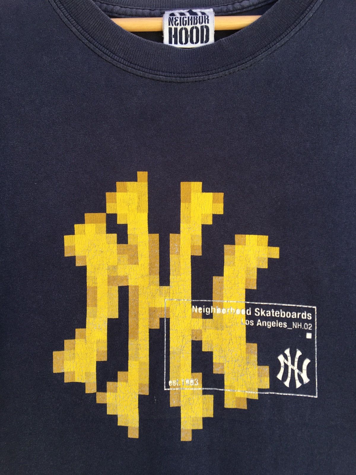 Neighborhood Vintage 90s Neighborhood Skateboard L.A Big Logo Tshirt Size US L / EU 52-54 / 3 - 6 Thumbnail