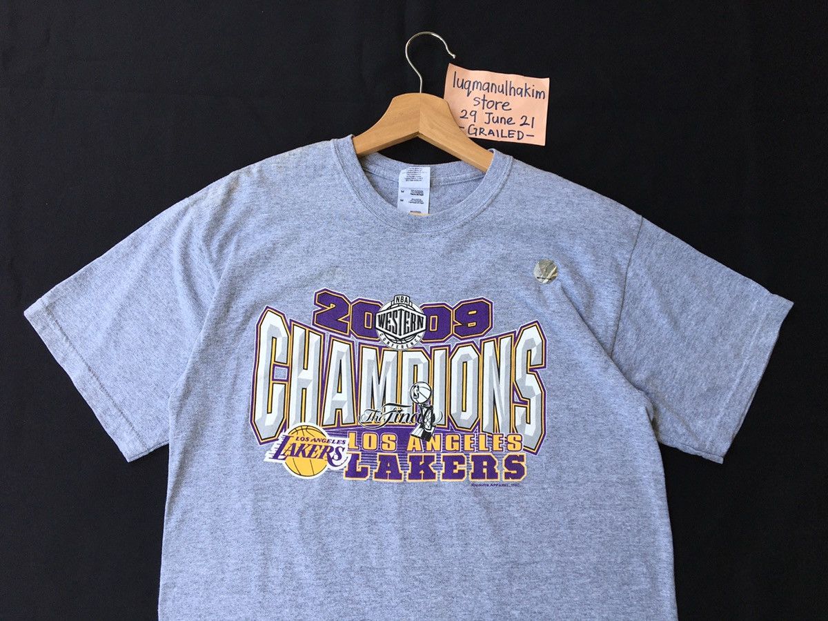 image of Vintage Nba L.a Lakers Champions 2009 Tshirt in Grey, Men's (Size Small)